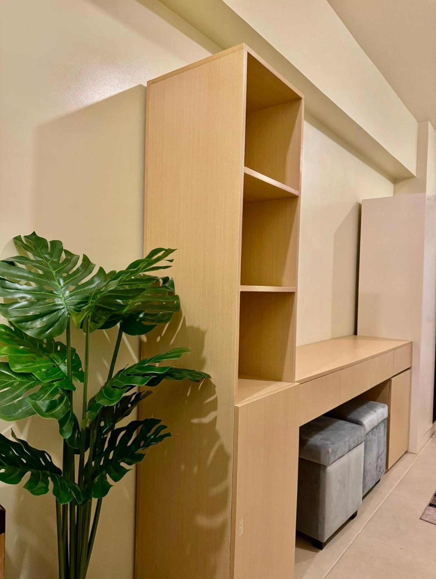 Cozy Unit Beside Solaire North