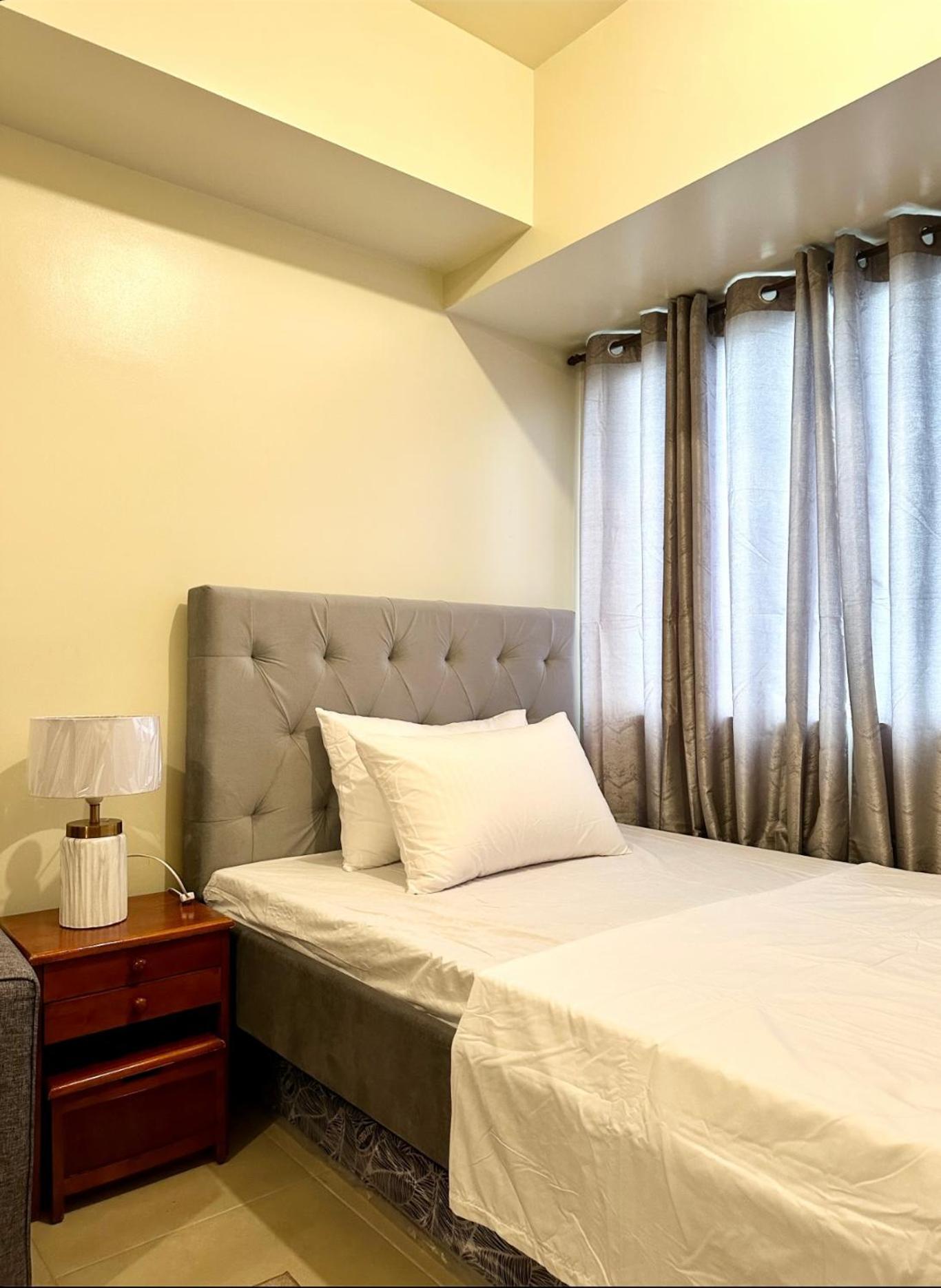Cozy Unit Beside Solaire North Apartment Manila