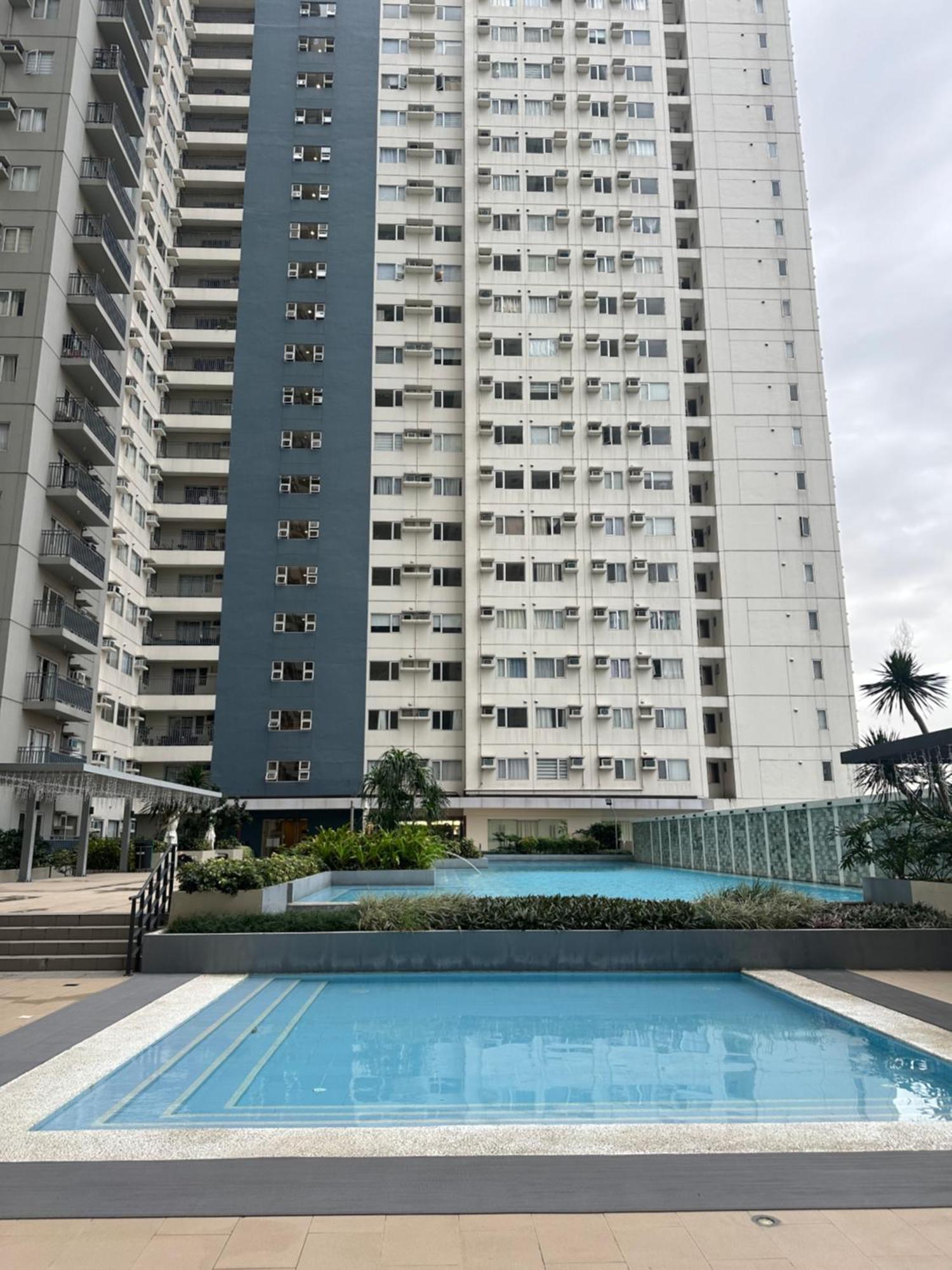 Cozy Unit Beside Solaire North * Manila