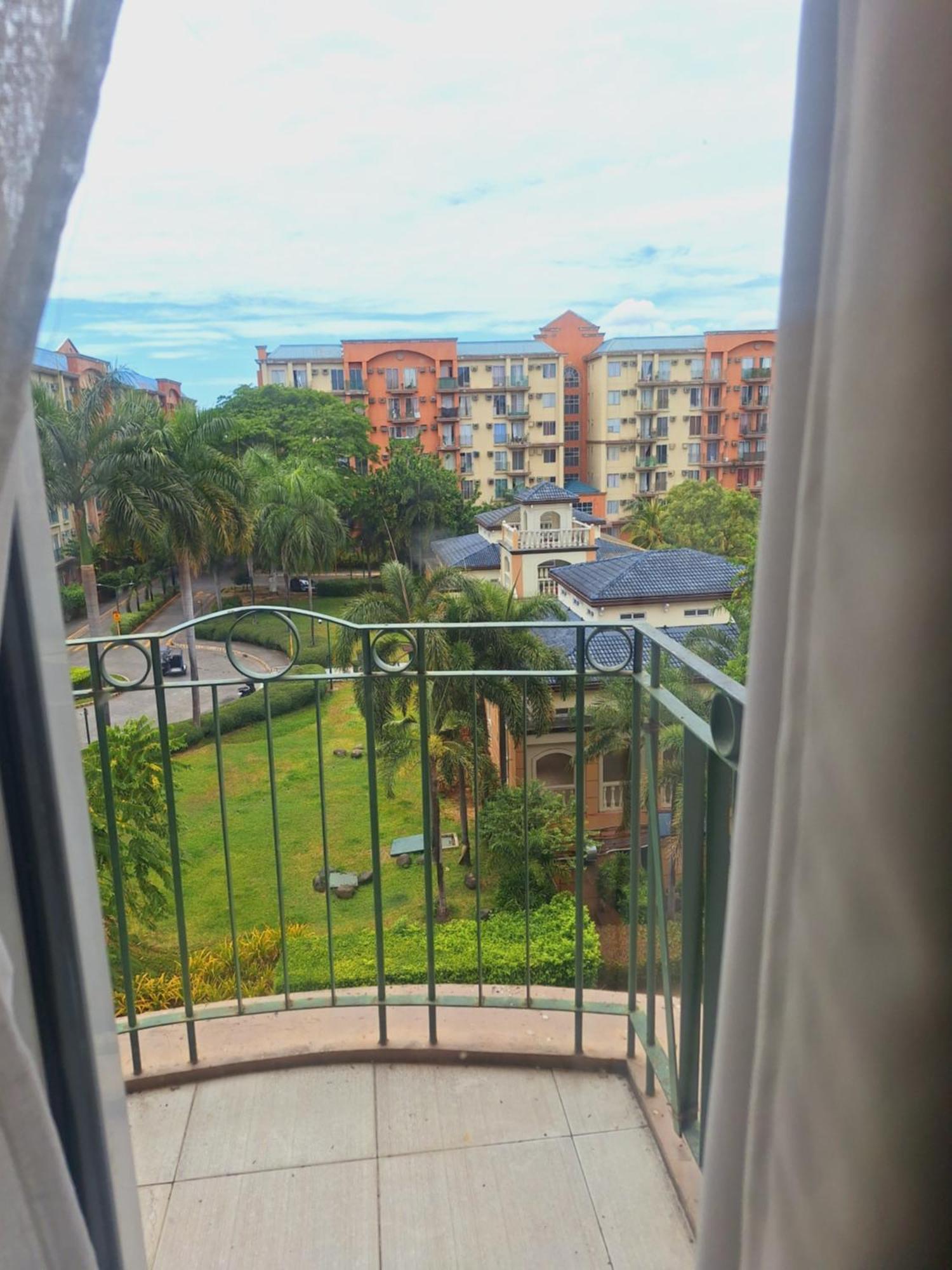 Naia Terminal Airport Apartment Manila