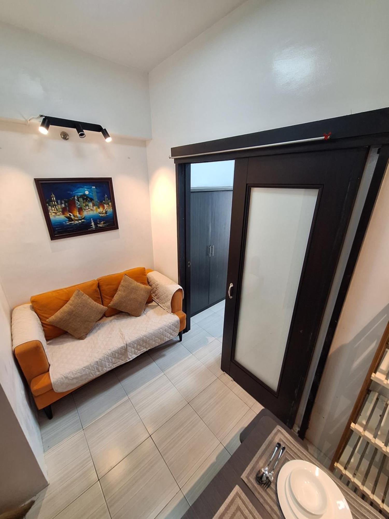 Naia Terminal Airport Apartment *