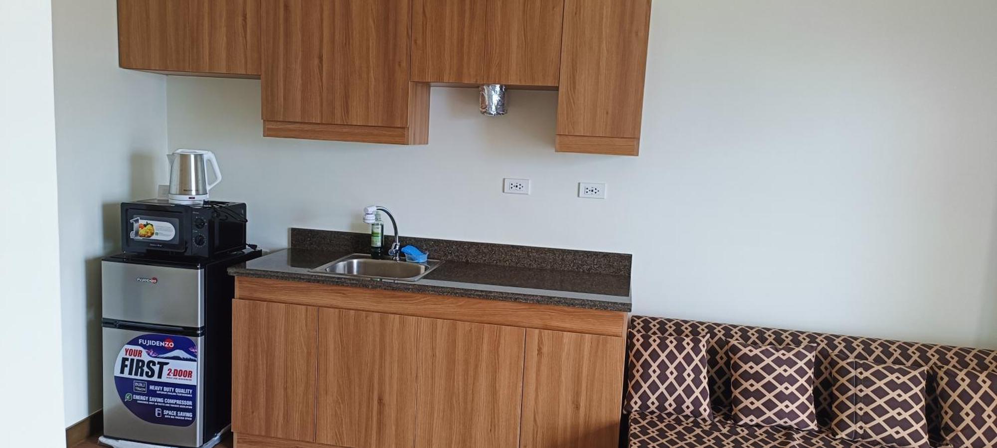 Dmci Theorabella Qc, 1 Bedroom W/bal In Cubao38sqm * Manila