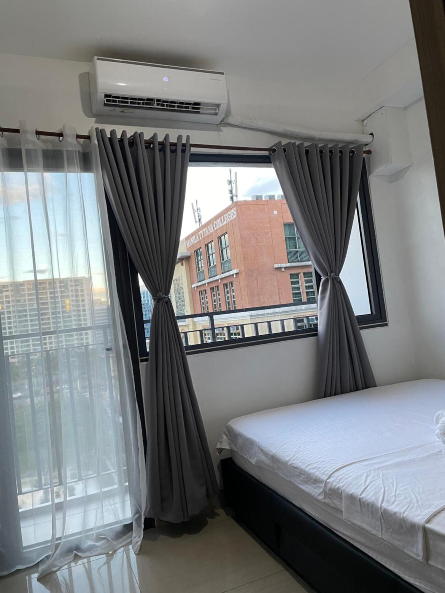 Apartment 12 Minutes From Mall Of - Spacious With Balcony & Hot Shower *