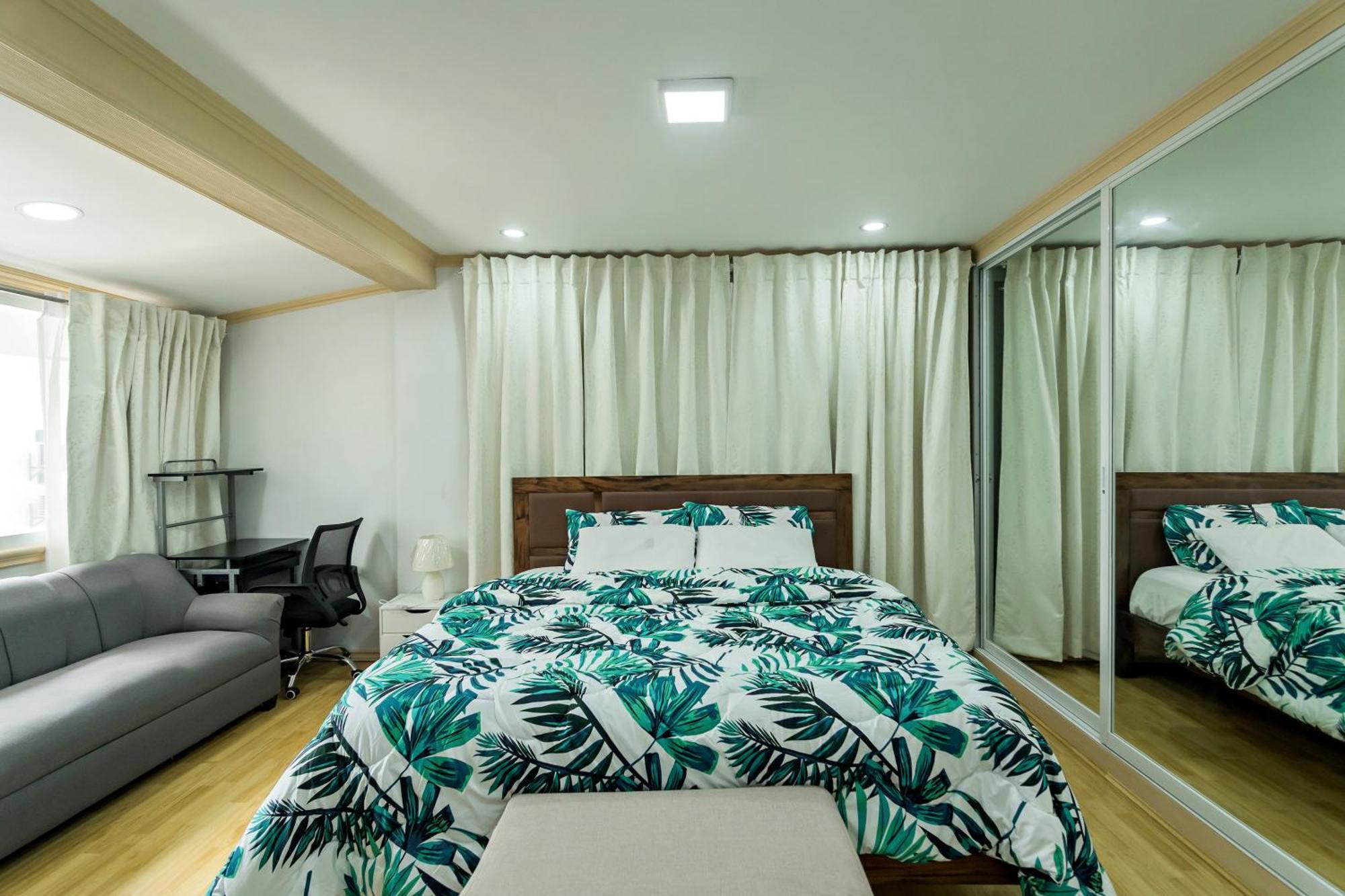 Holiday home Modern 4br House With Billiards,ktv,wifi,netflix-10mins From Robinson Mall *