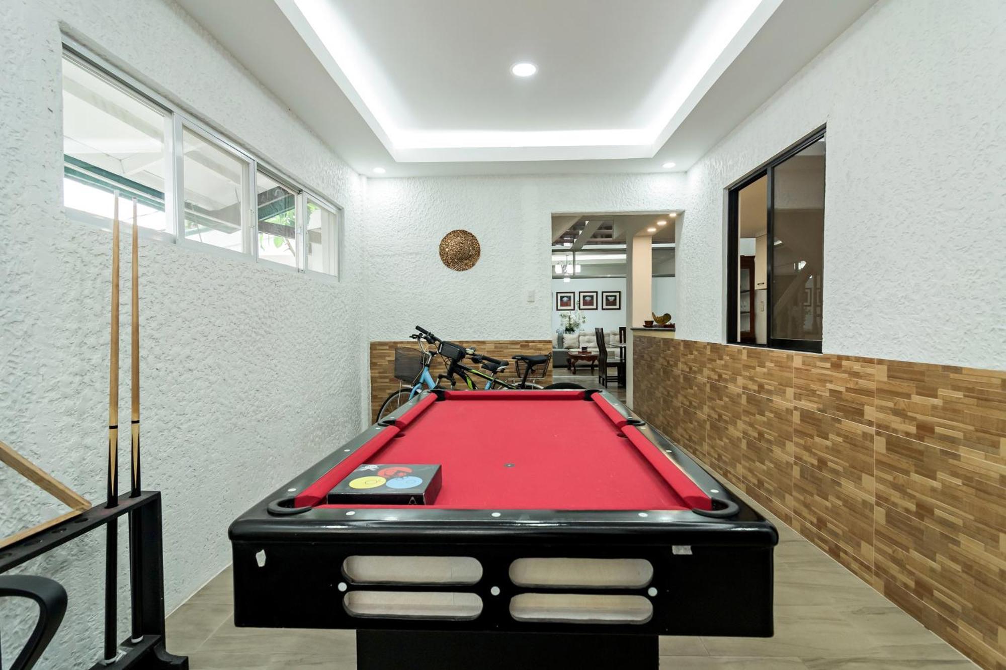 Holiday home Modern 4br House With Billiards,ktv,wifi,netflix-10mins From Robinson Mall *