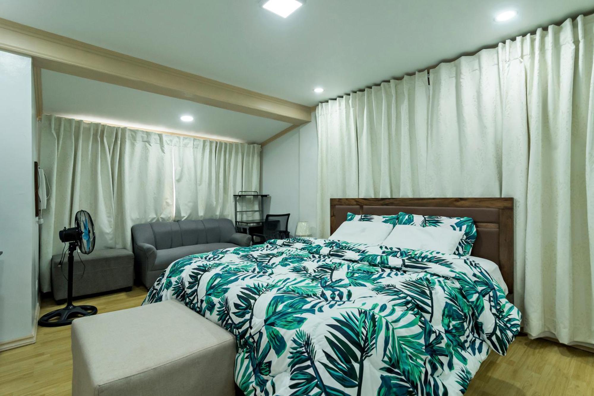 Holiday home Modern 4br House With Billiards,ktv,wifi,netflix-10mins From Robinson Mall *