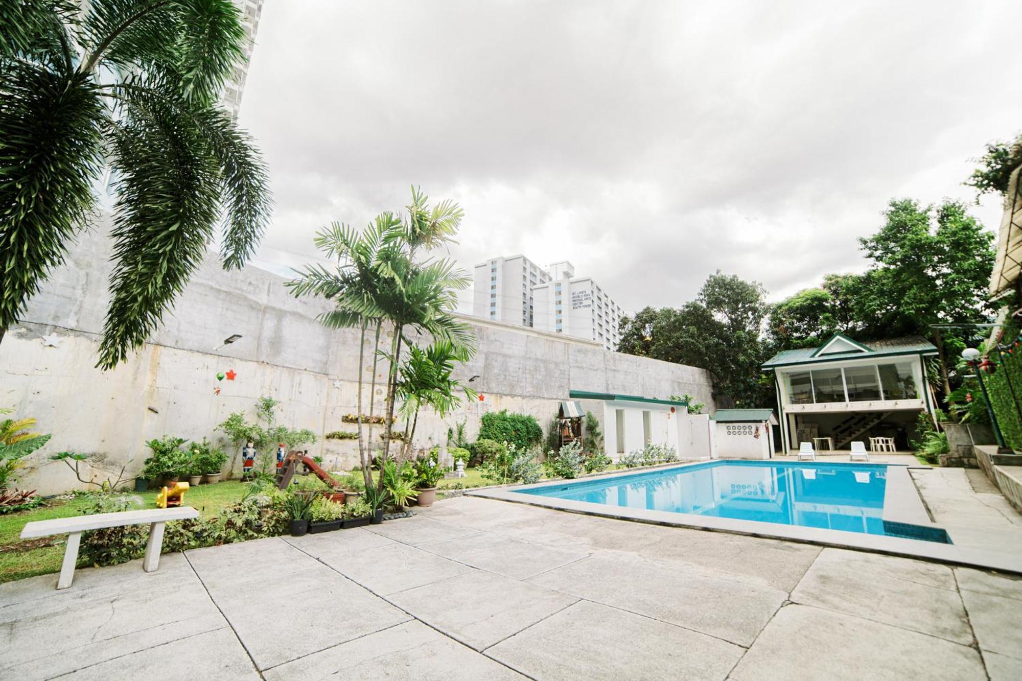 Modern 4br House With Billiards,ktv,wifi,netflix-10mins From Robinson Mall Holiday home *
