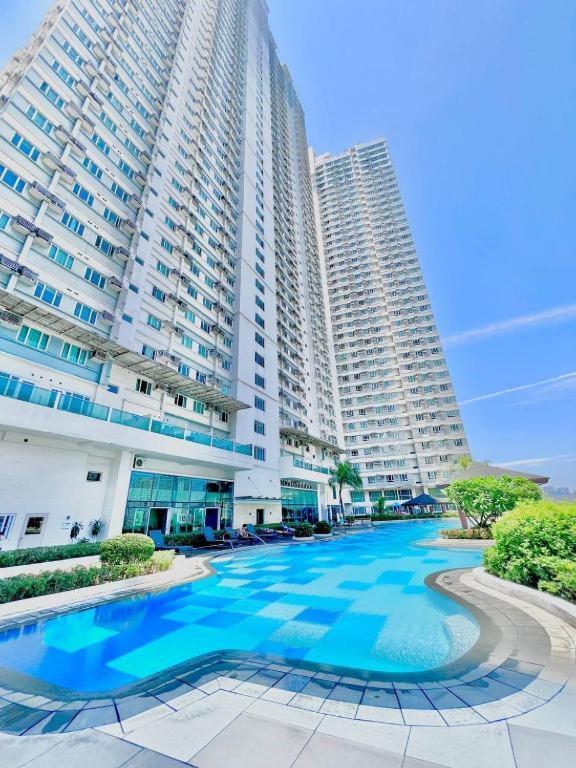 Huge 1br With Spacious Balcony Apartment Manila