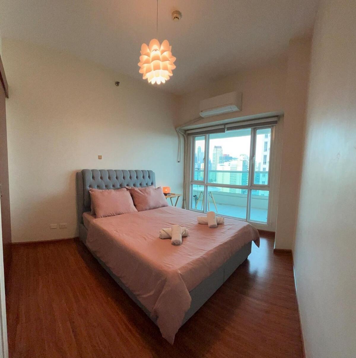 Huge 1br With Spacious Balcony Apartment Manila