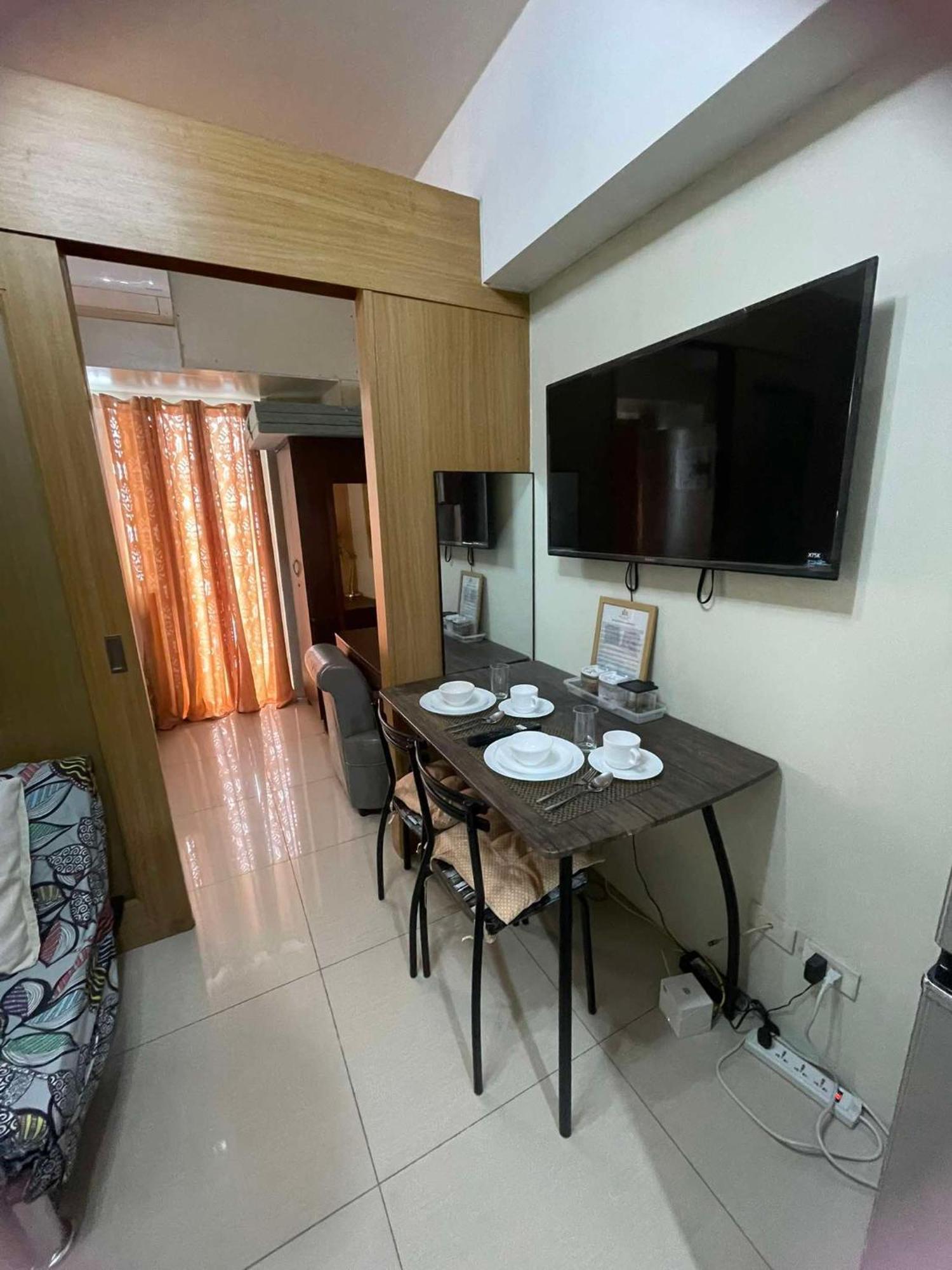 1441-pool View 1br 1 Sofa Bed 1 Extra Mattress * Manila