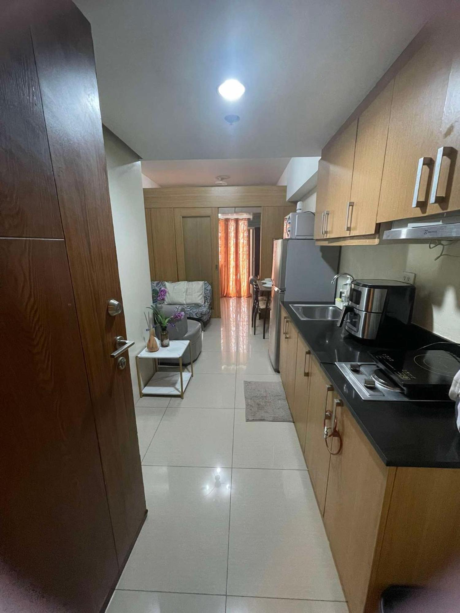 Apartment 1441-pool View 1br 1 Sofa Bed 1 Extra Mattress Manila