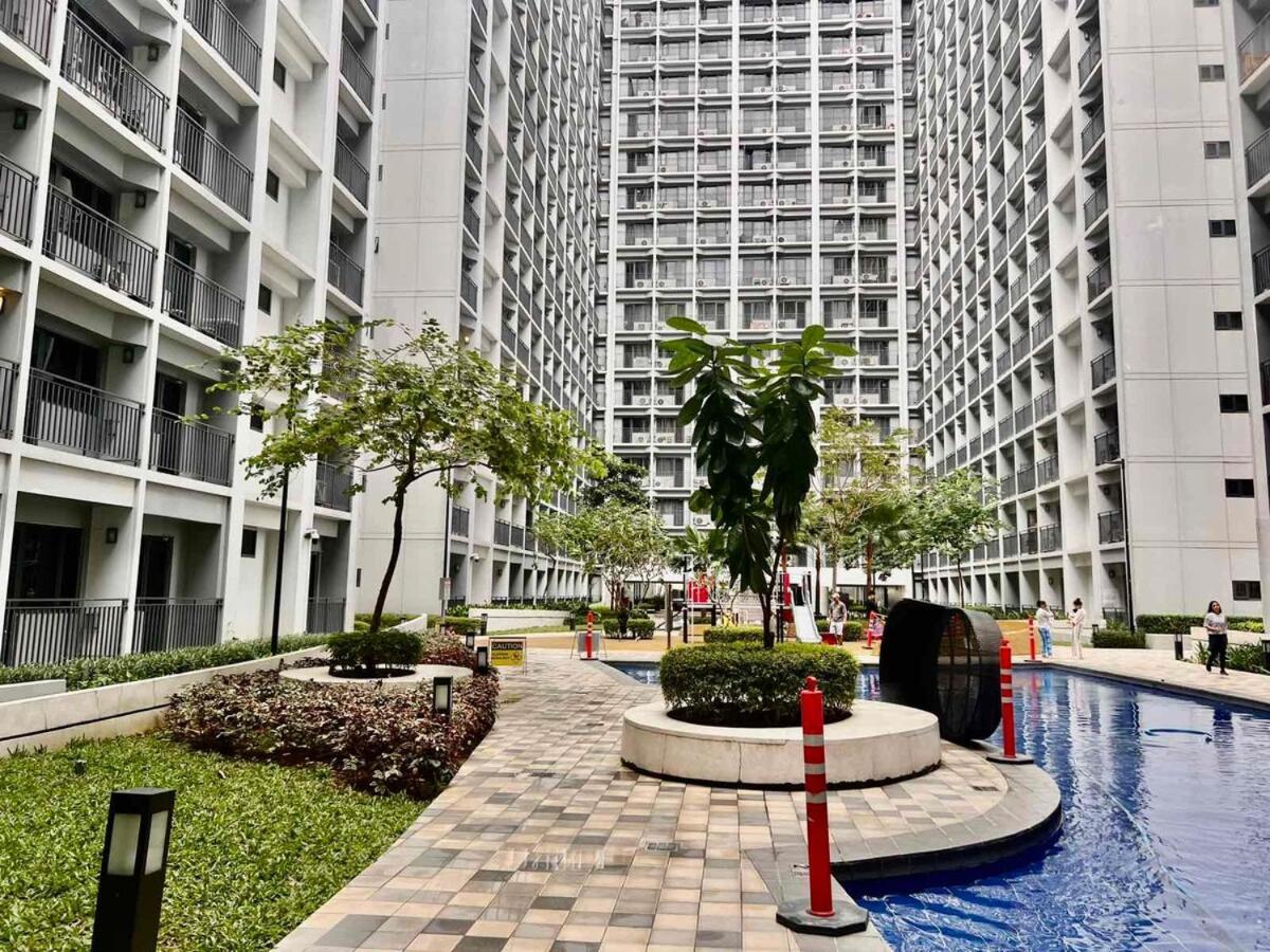 Mall Of - Aseana Super Cheap Apartment Manila