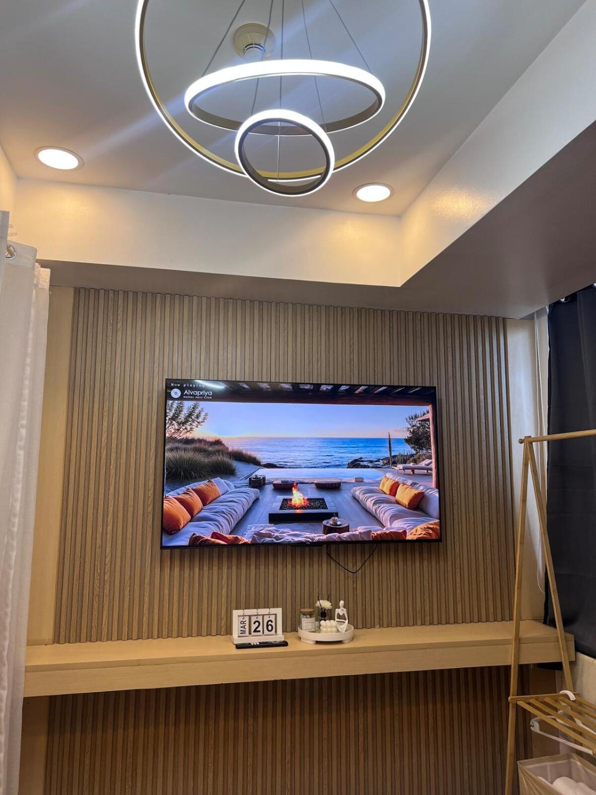 Azure Urban Residences - Light Side Apartment *