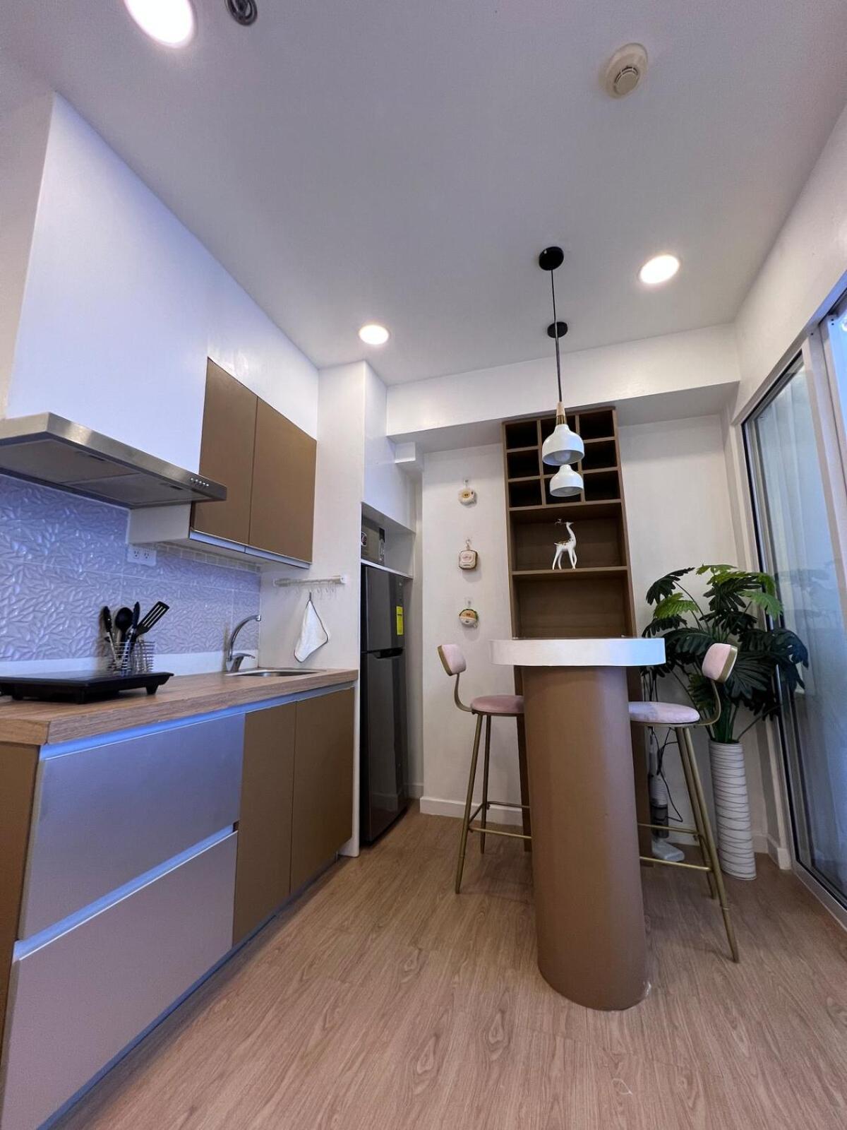 Apartment Azure Urban Residences - Light Side Manila