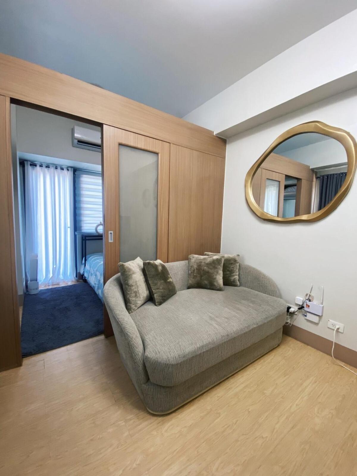 Apartment 1-br With Balcony In Shore 3 Residences, Pasay