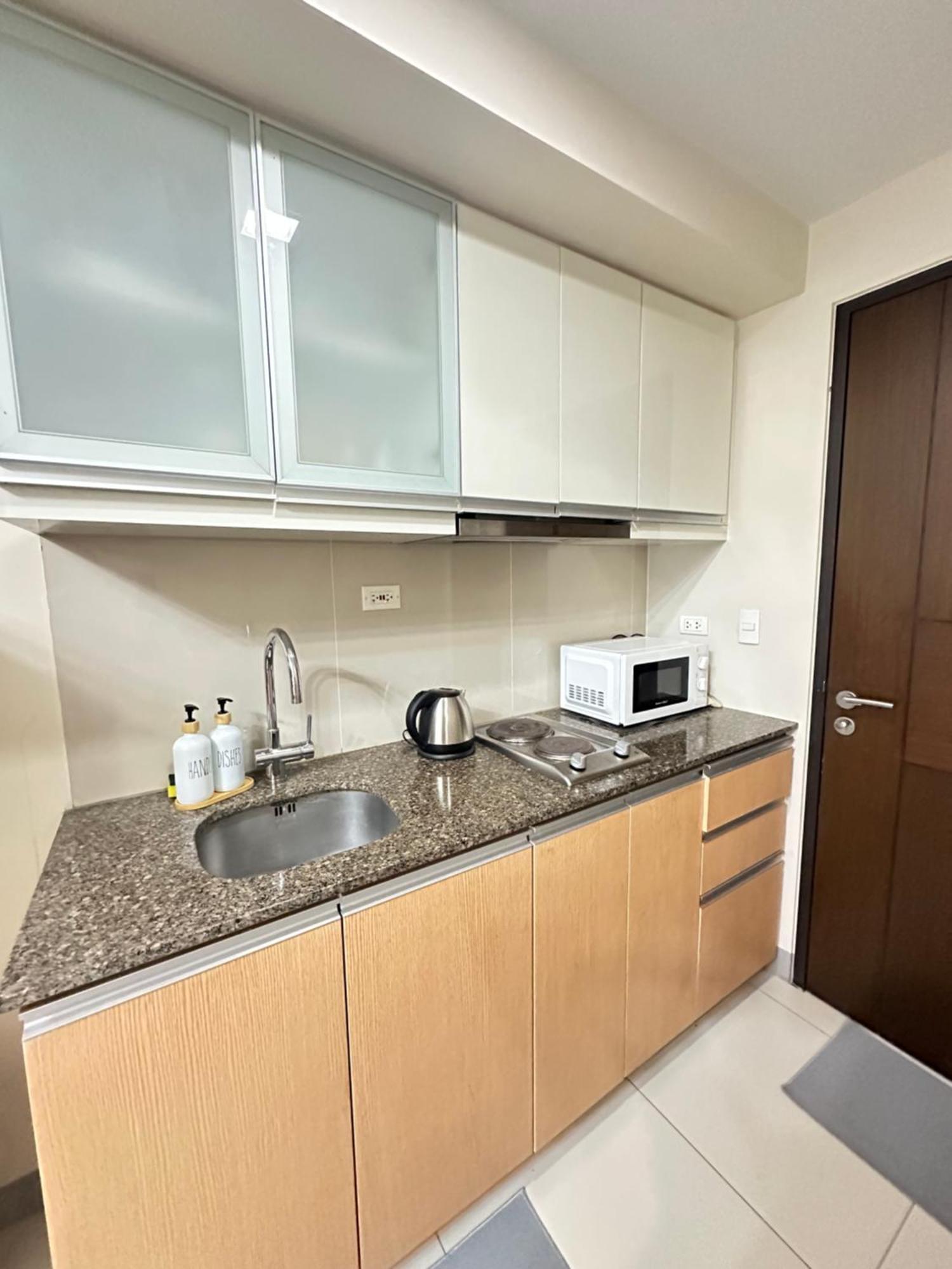 Cozy Minimalist At One Uptown Residences Bgc Manila