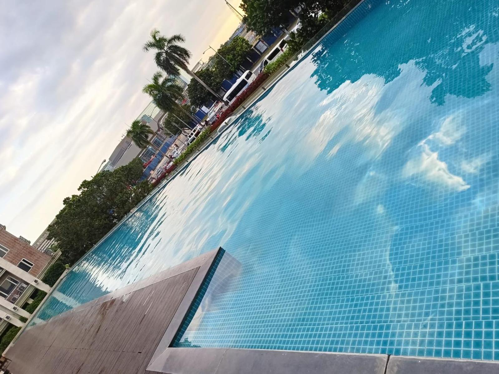 Pool View Staycation Paranaque Pasay * Manila