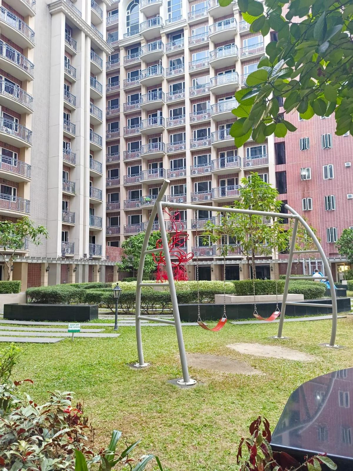 Pool View Staycation Paranaque Pasay * Manila