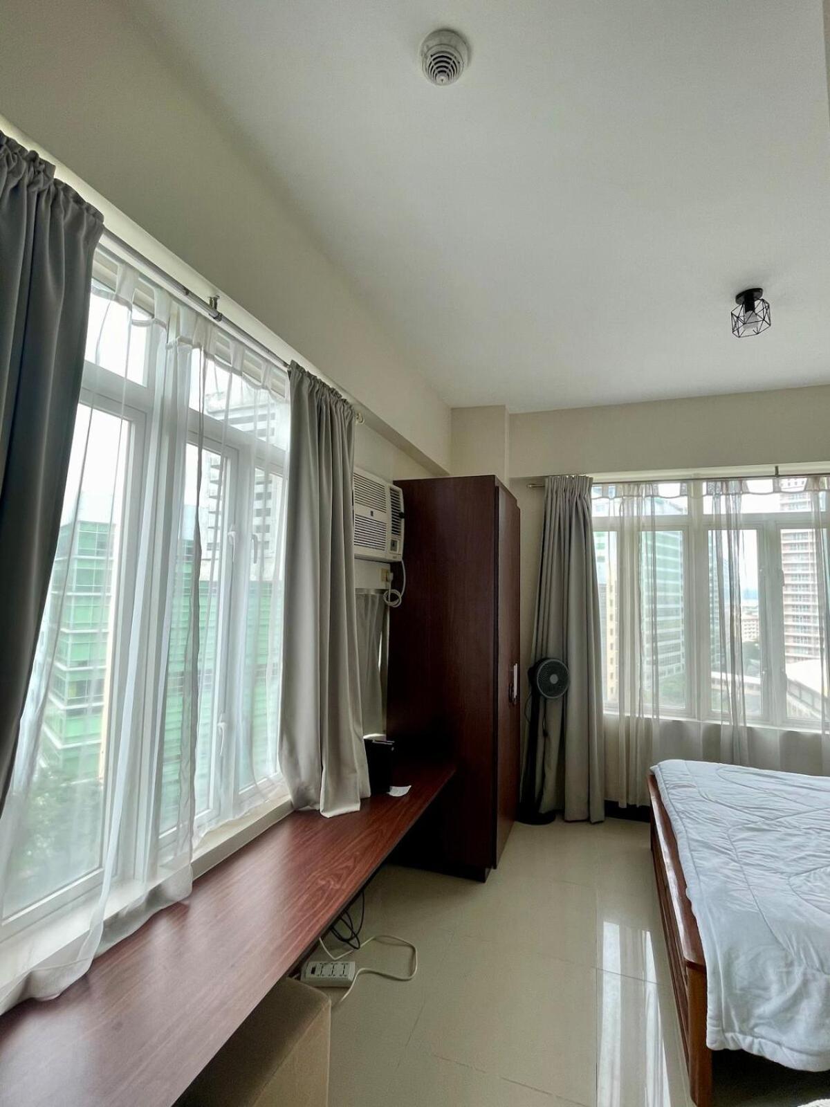 Bgc Venice Grand Canal Staycation