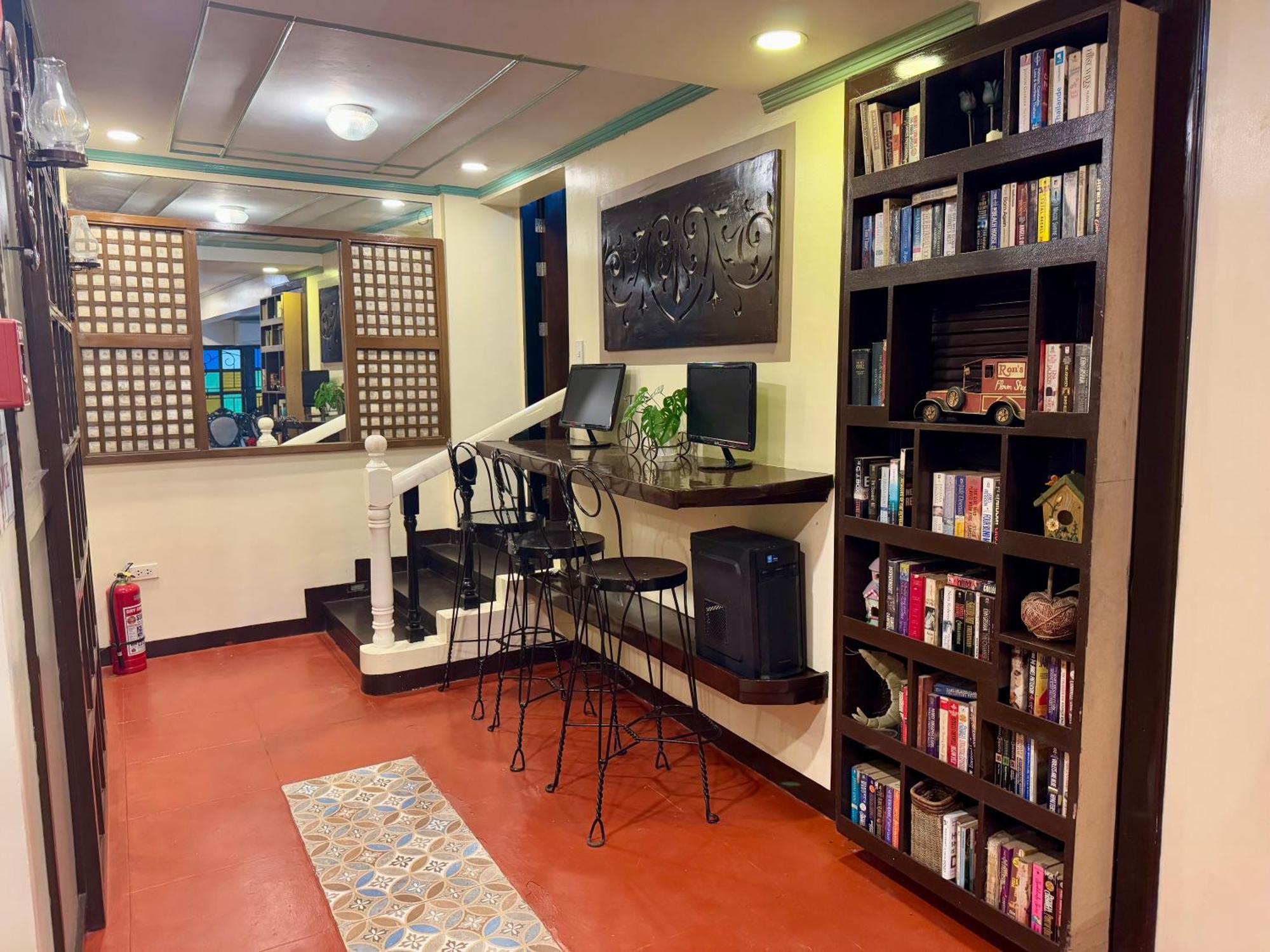 Park Avenue Guest House 2443 Pasay City 2*