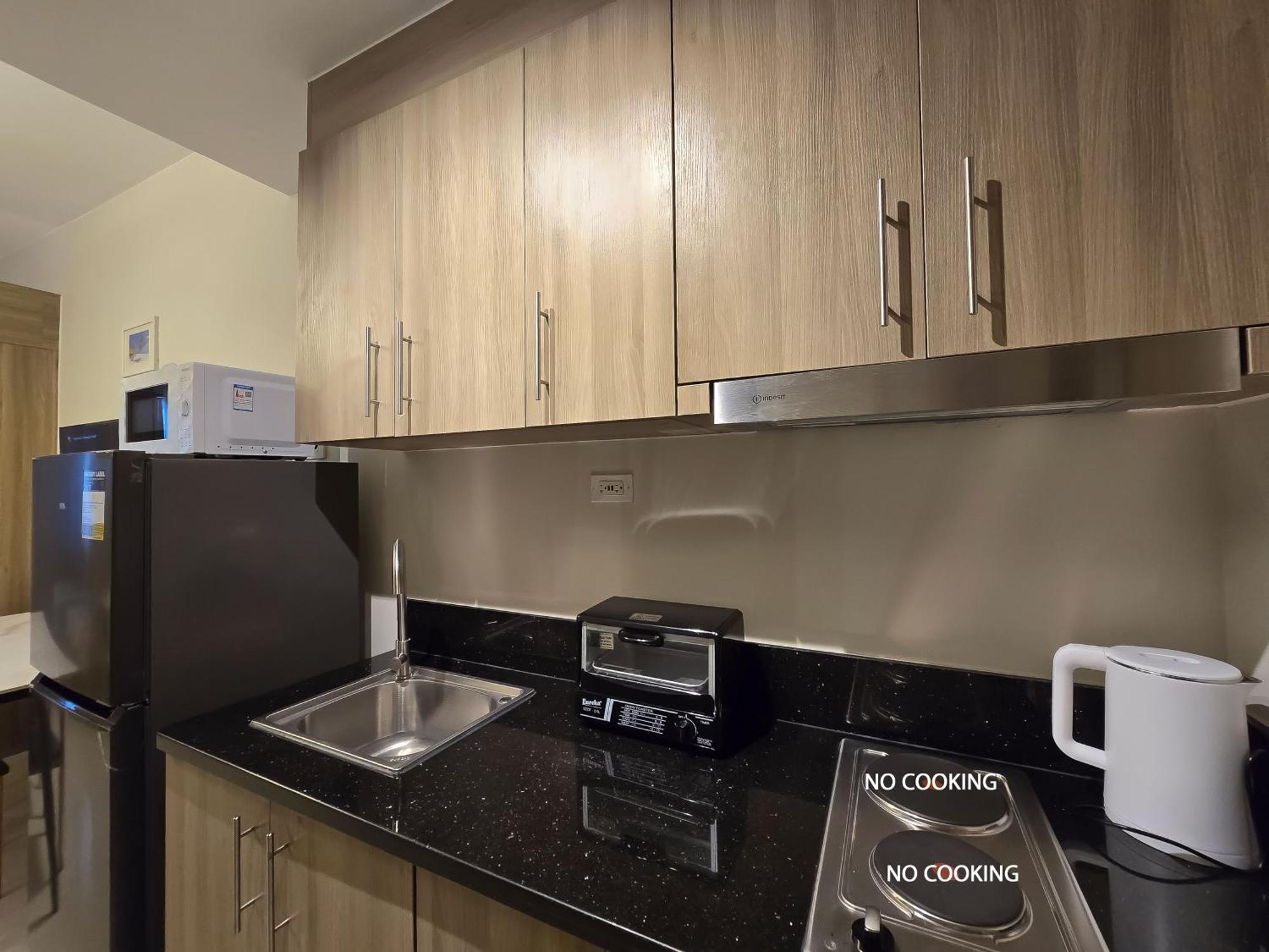 1br Unit Condotel W Balcony Fame Residences #fm10 Manila