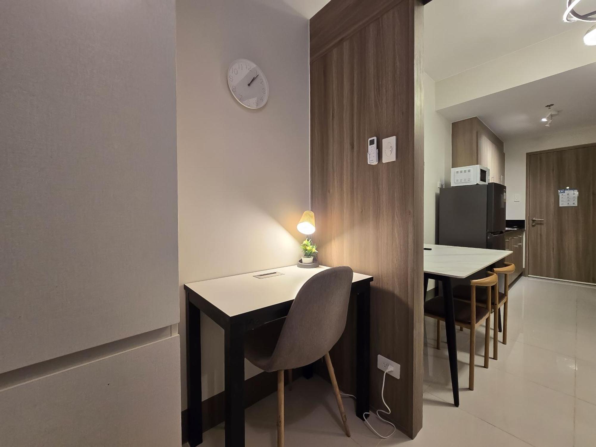 1br Unit Condotel W Balcony Fame Residences #fm10 Apartment Manila