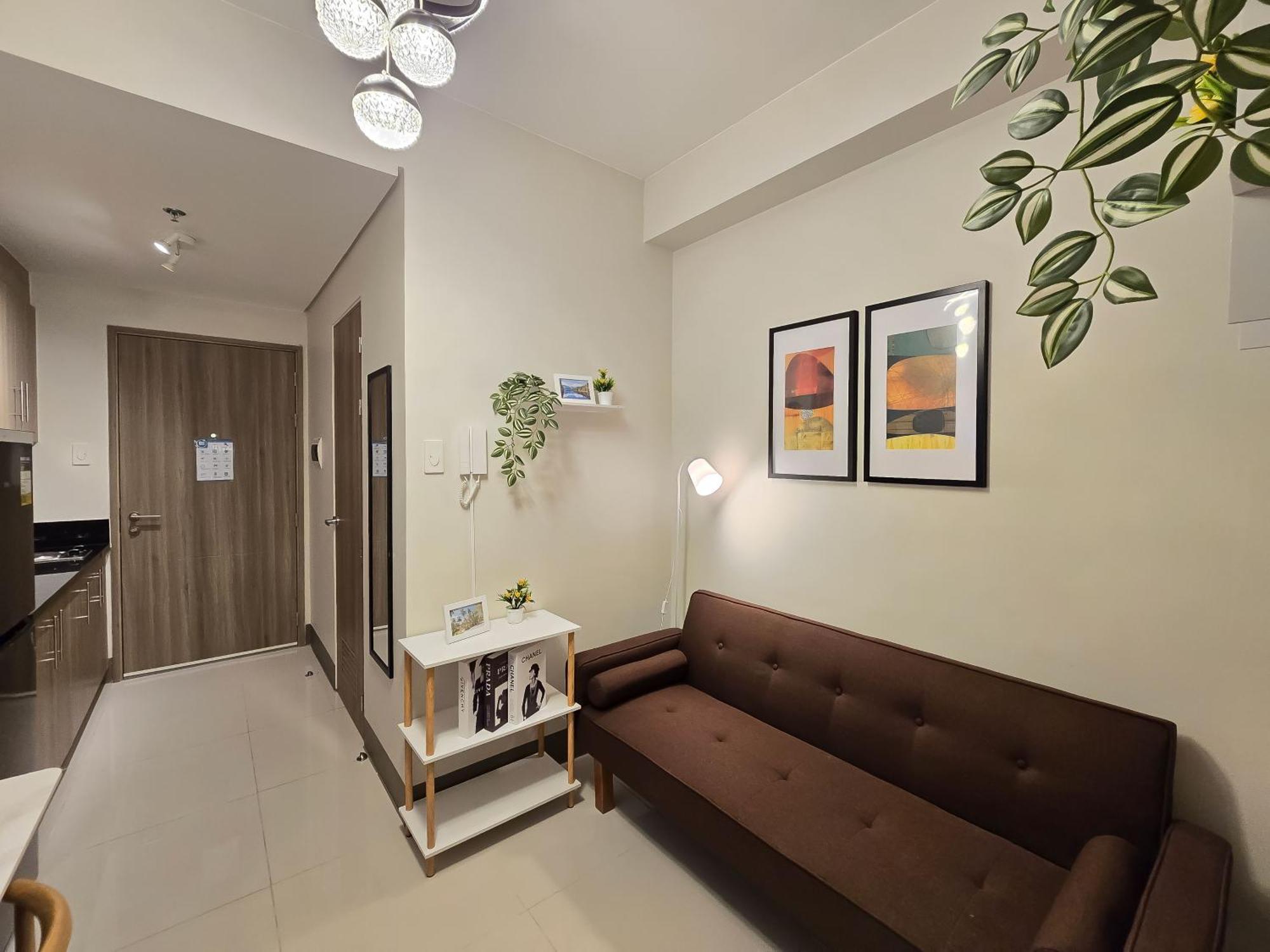 1br Unit Condotel W Balcony Fame Residences #fm10 * Manila