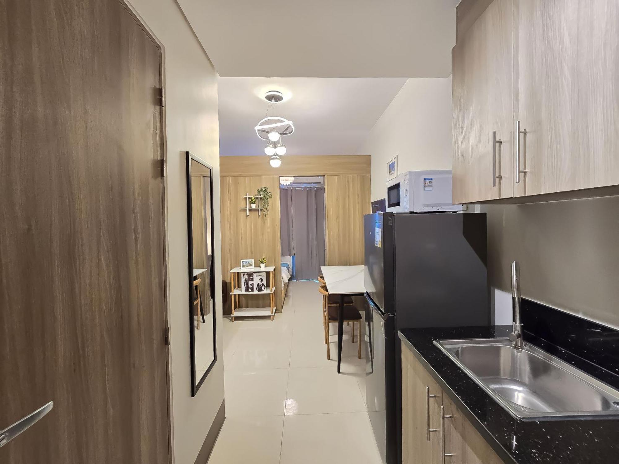 1br Unit Condotel W Balcony Fame Residences #fm10 * Manila