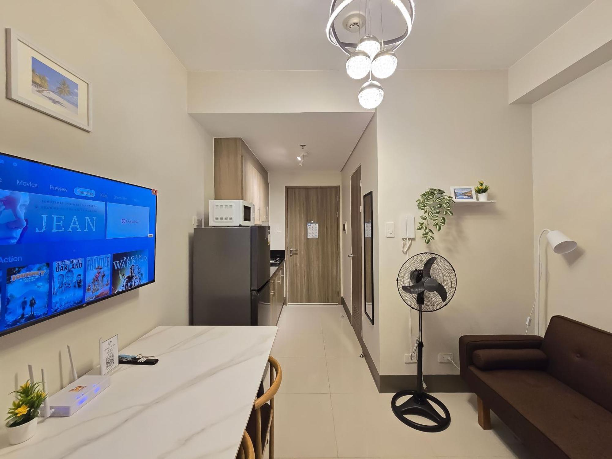 1br Unit Condotel W Balcony Fame Residences #fm10 *