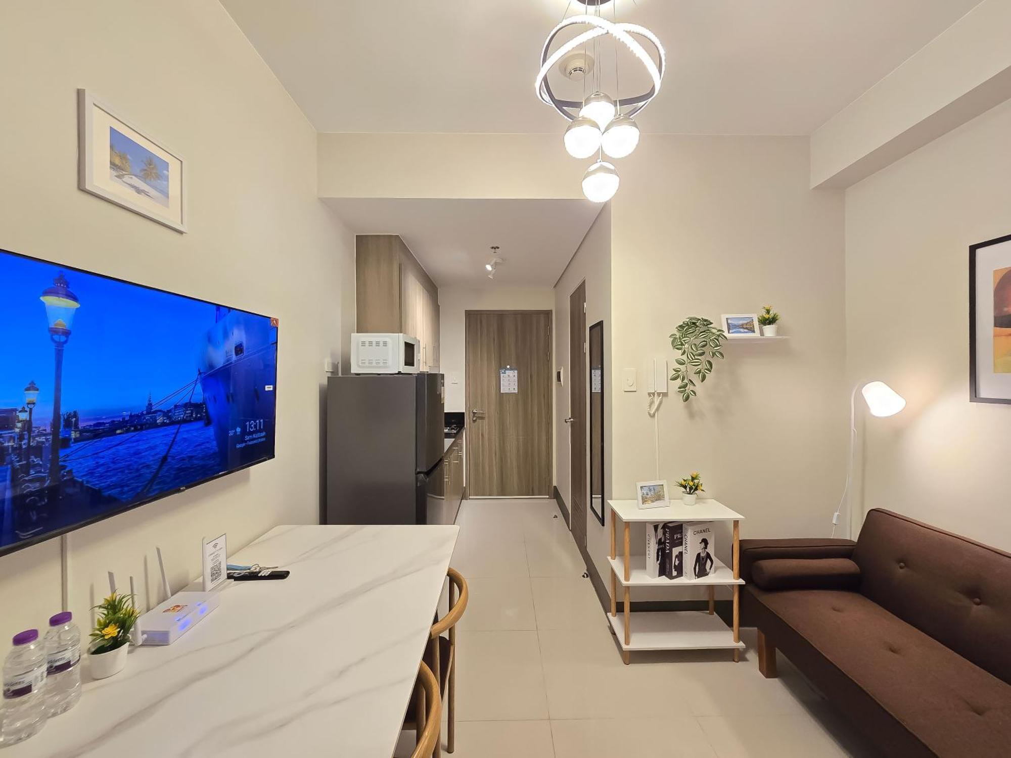 Apartment 1br Unit Condotel W Balcony Fame Residences #fm10