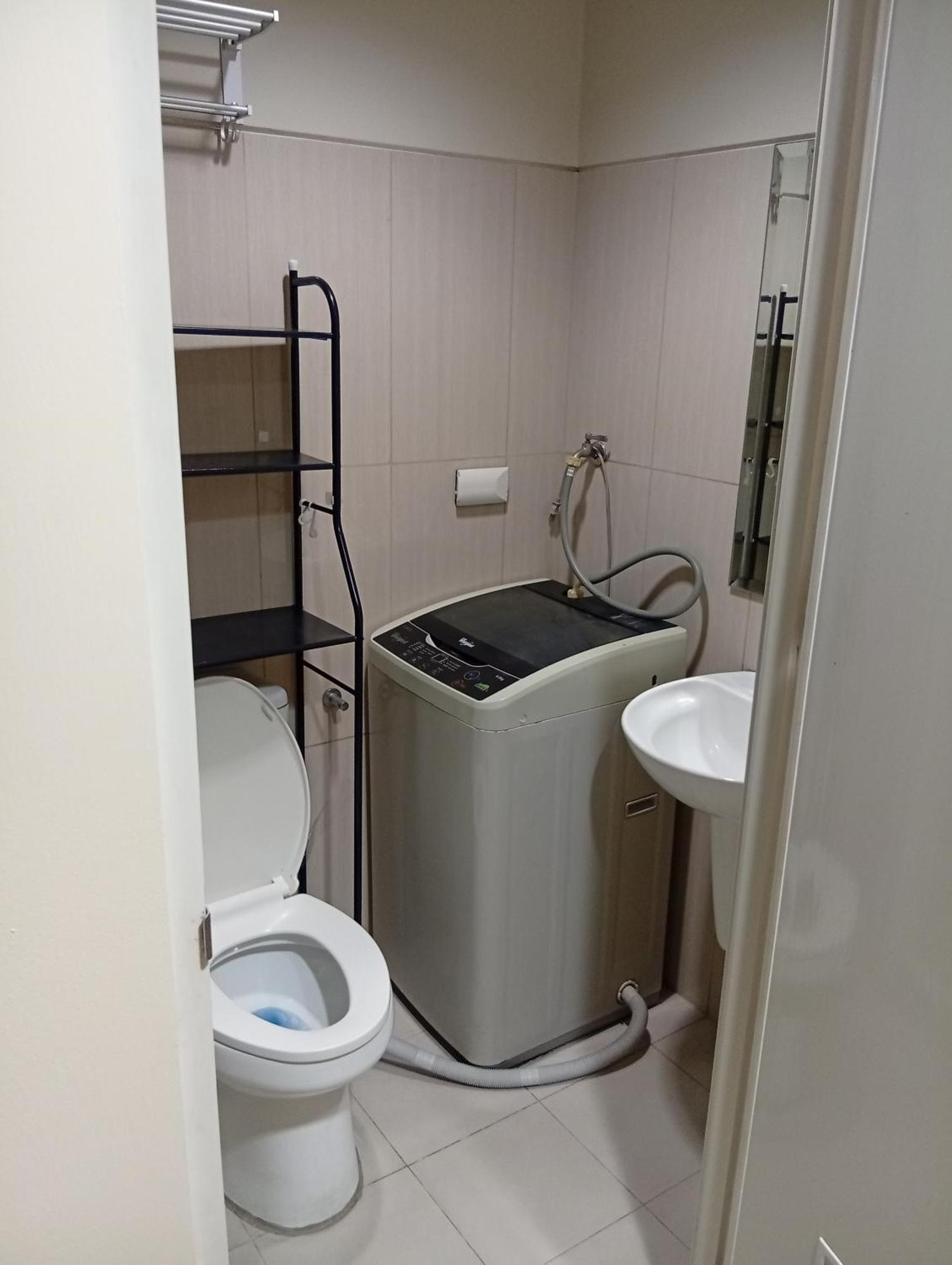 Shell Moa - Jhem Aparthotel