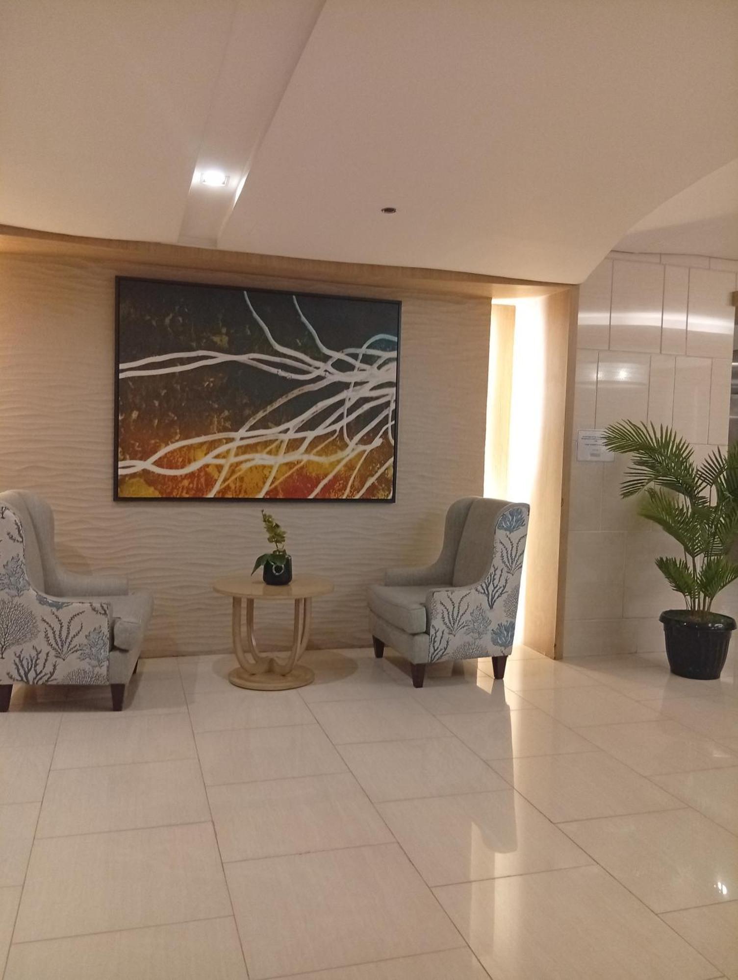 Shell Moa - Jhem Aparthotel