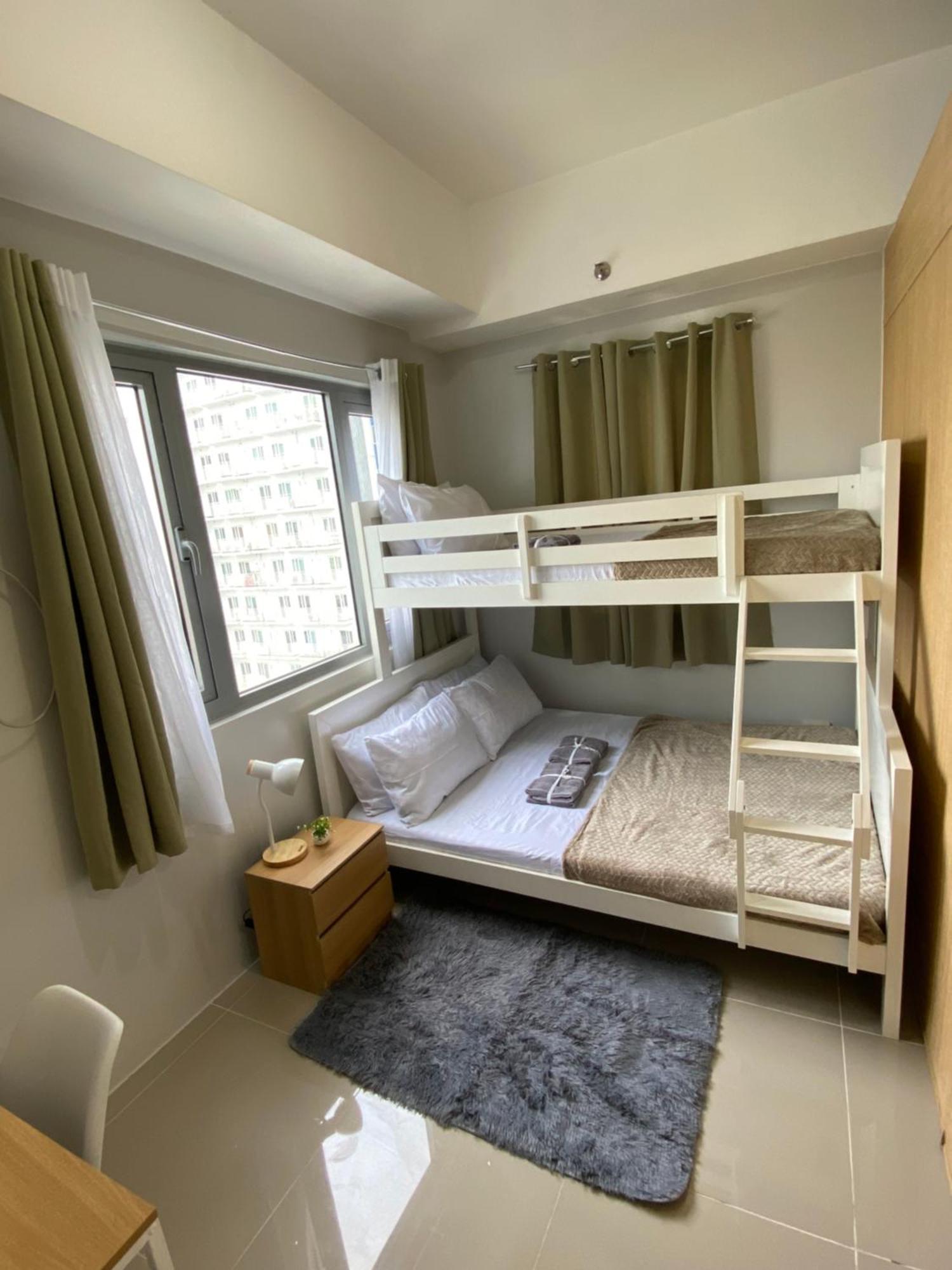 Theodore Alfonzo Aparthotel *