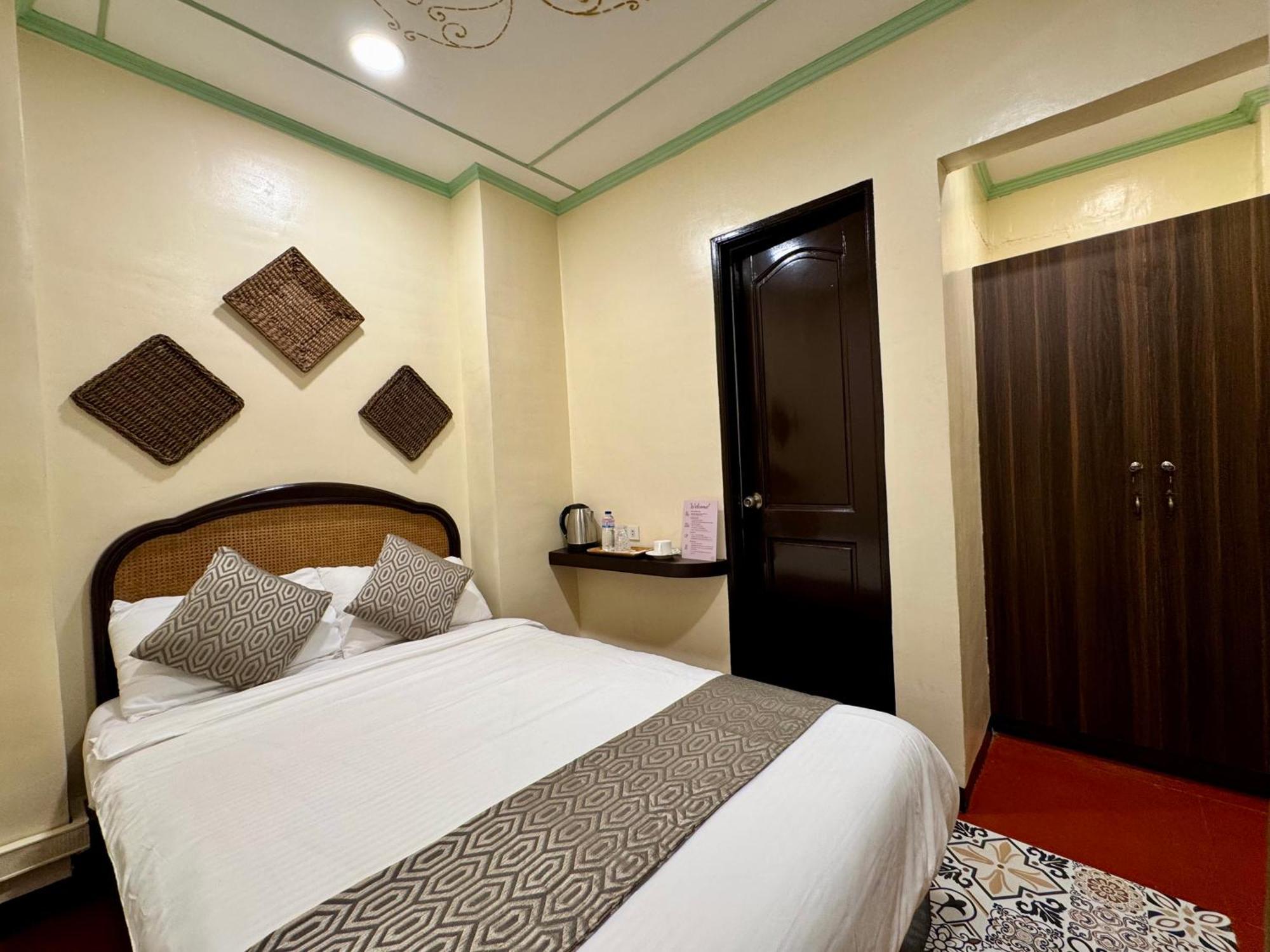 Park Avenue Guest House 2443 Pasay City 2* Manila