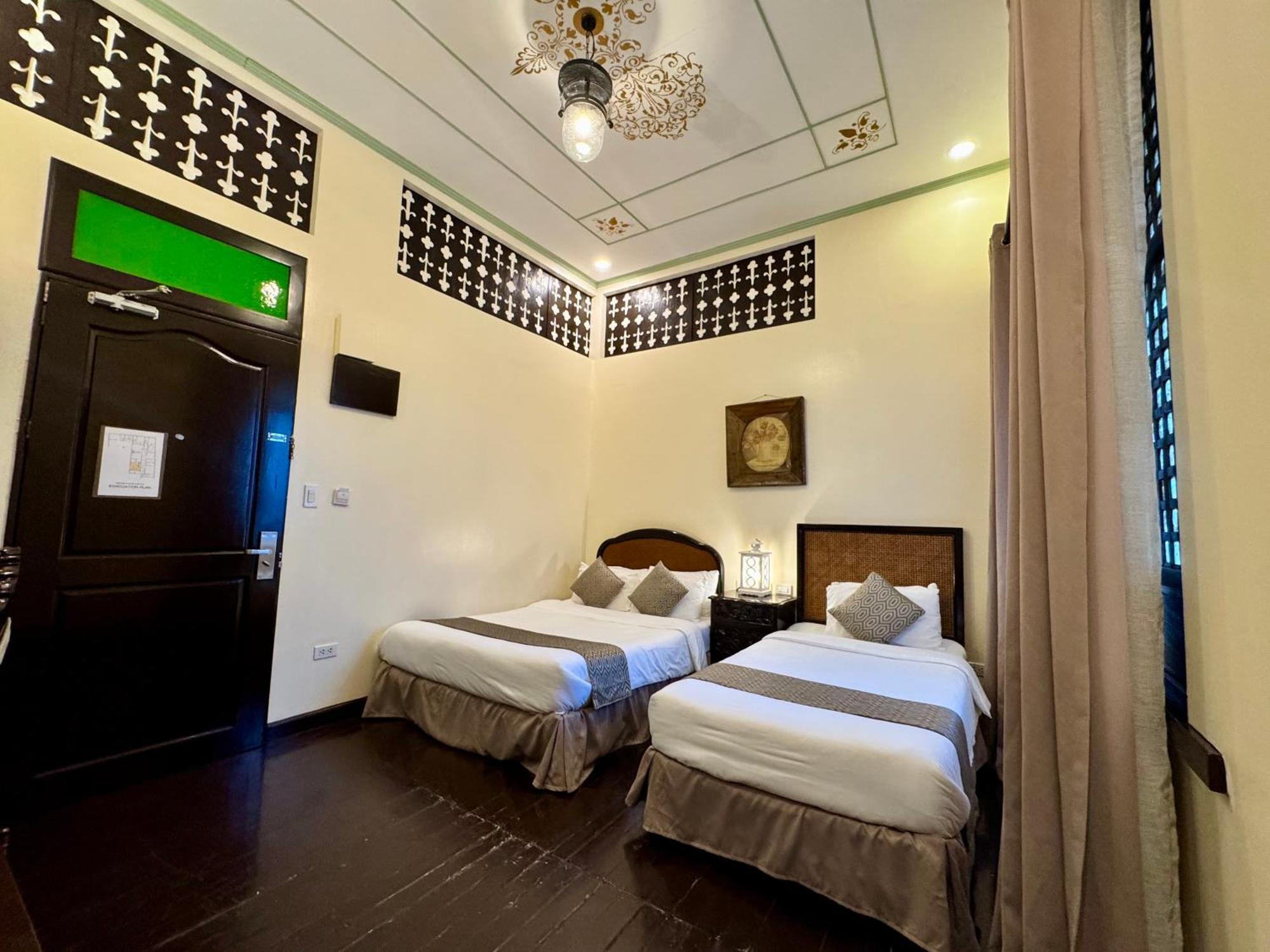 Park Avenue Guest House 2443 Pasay City