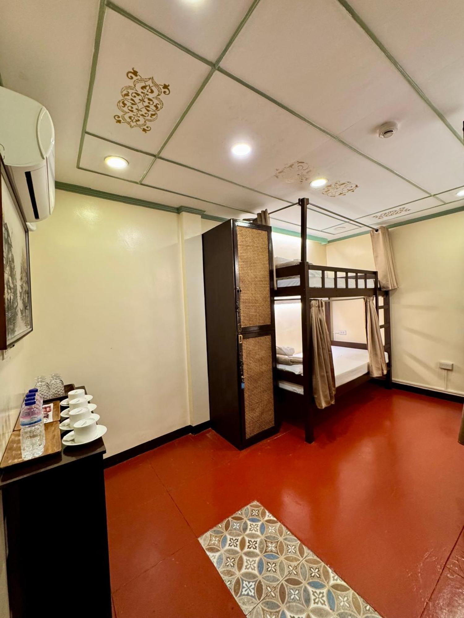 Park Avenue Guest House 2443 Pasay City Guest house