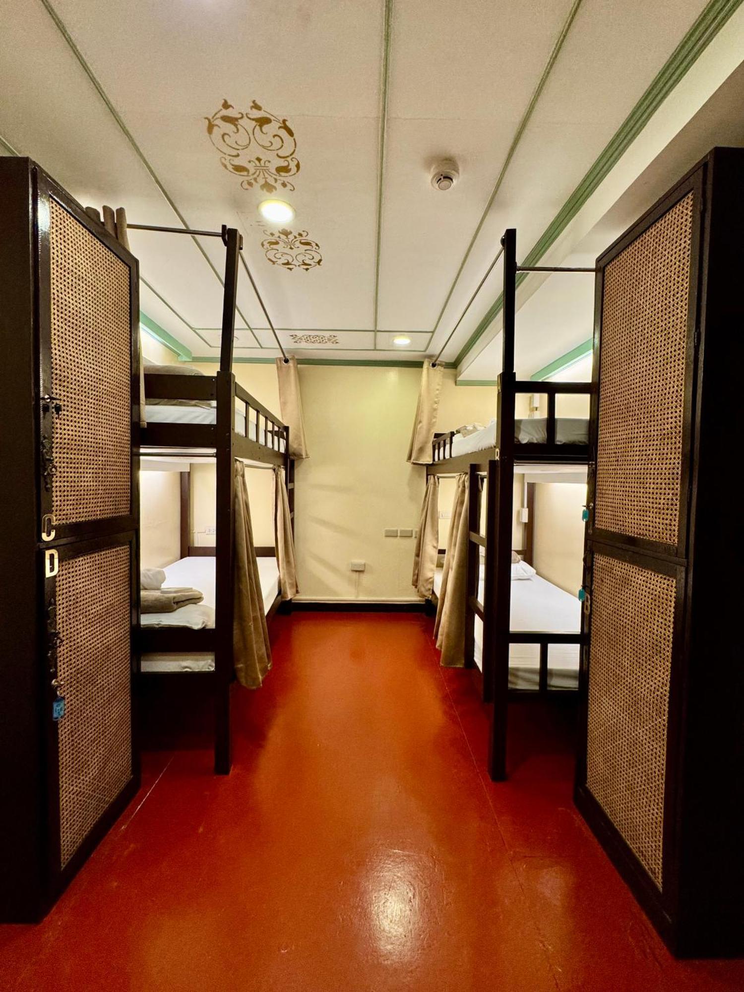 Park Avenue Guest House 2443 Pasay City