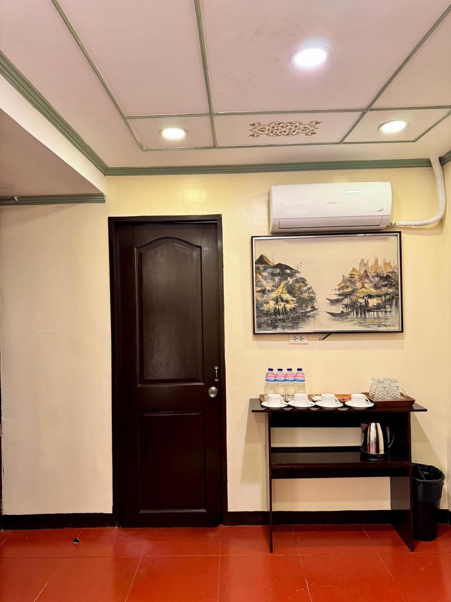 Park Avenue Guest House 2443 Pasay City Manila