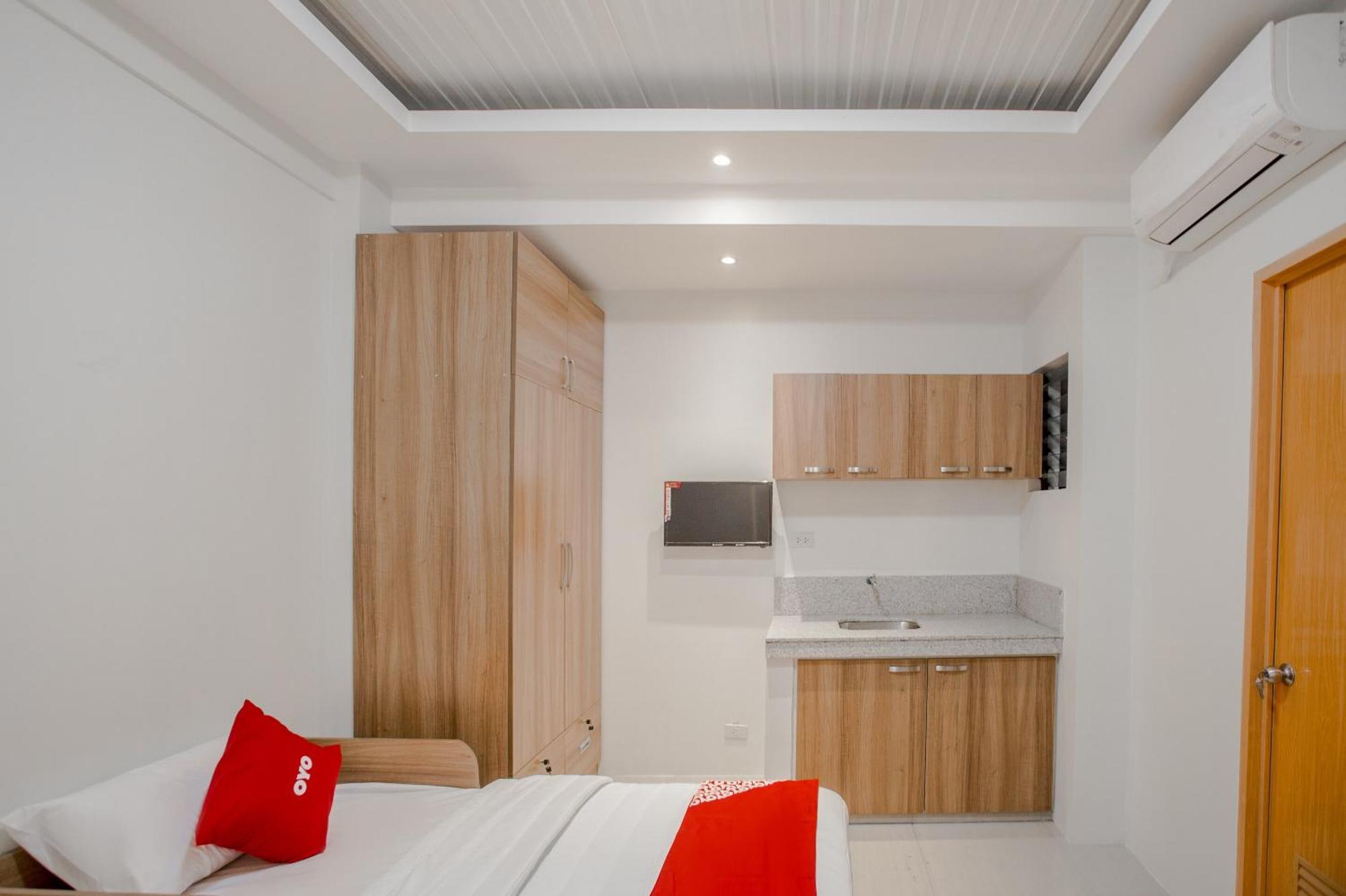 Oyo 605 The Quarters Hotel 2*