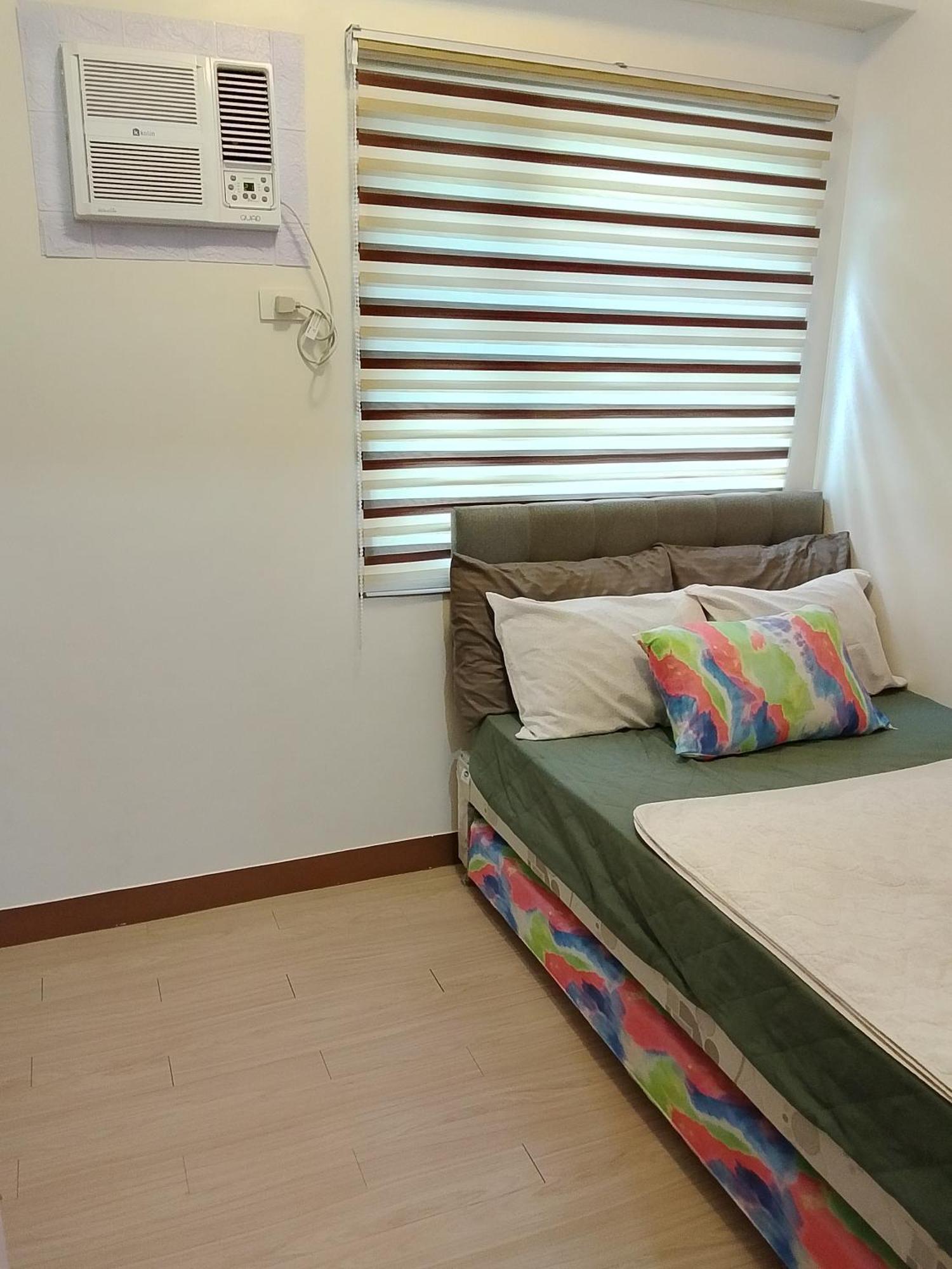 Trees Residences 1 Bedroom With Netflix And Bluetootth Karaoke Speaker With 2 Mini Microphone Apartment