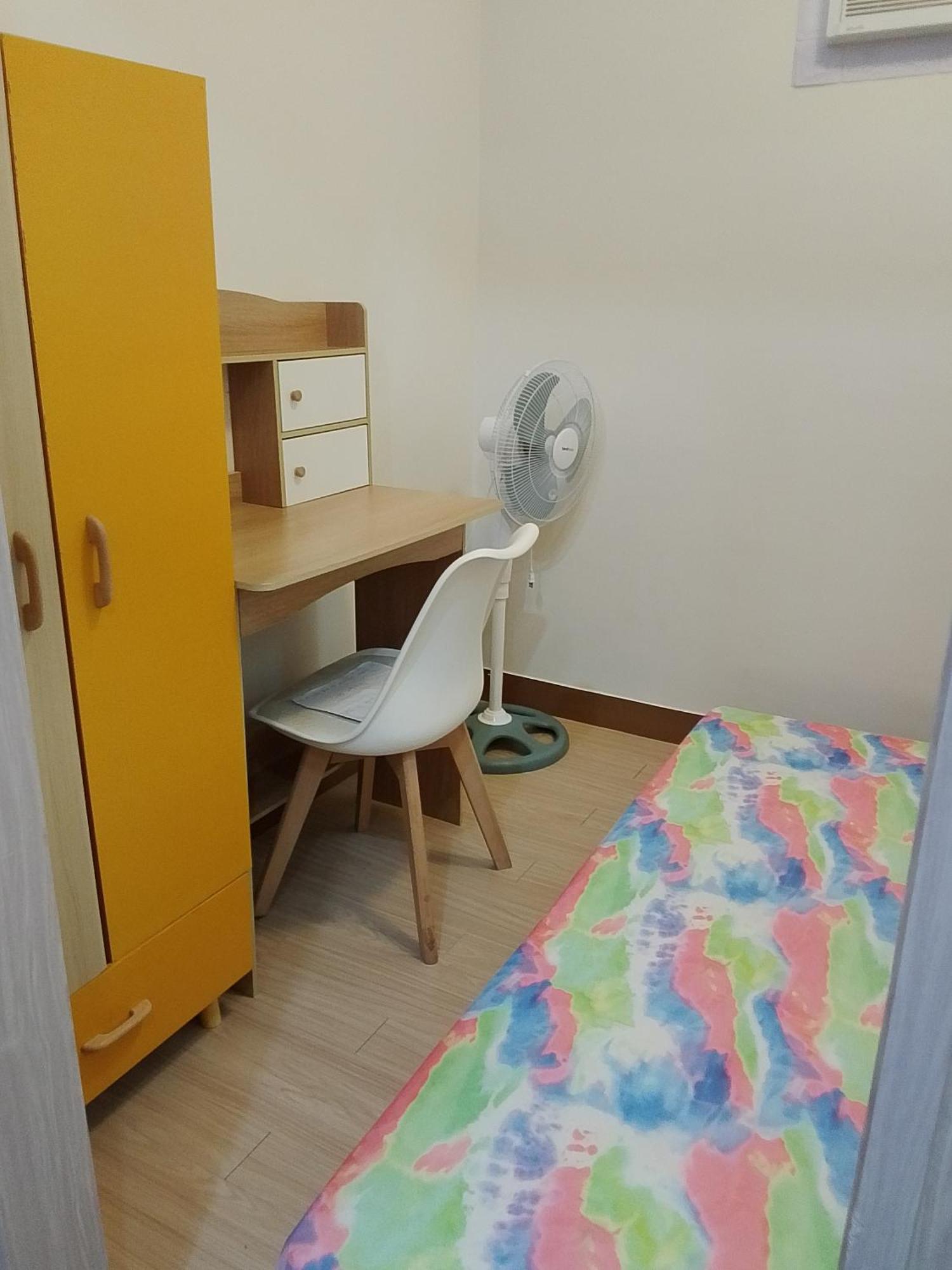 Trees Residences 1 Bedroom With Netflix And Bluetootth Karaoke Speaker With 2 Mini Microphone Apartment *