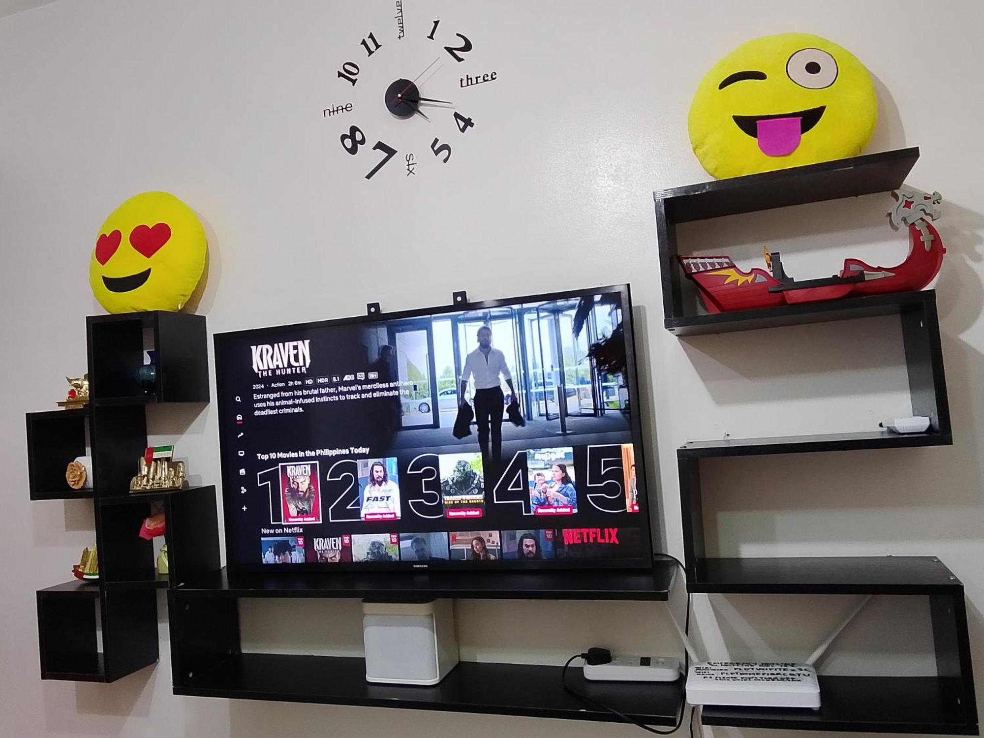 Trees Residences 1 Bedroom With Netflix And Bluetootth Karaoke Speaker With 2 Mini Microphone