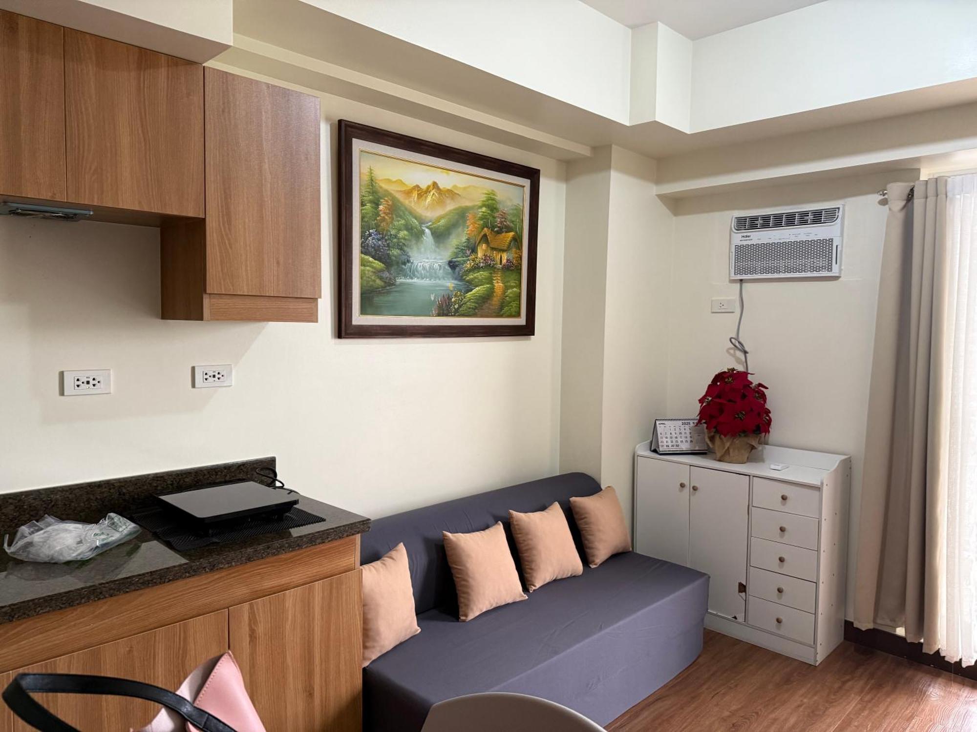 Dmci Theorabella Qc, 1 Bedroom W/bal In Cubao38sqm Apartment Manila