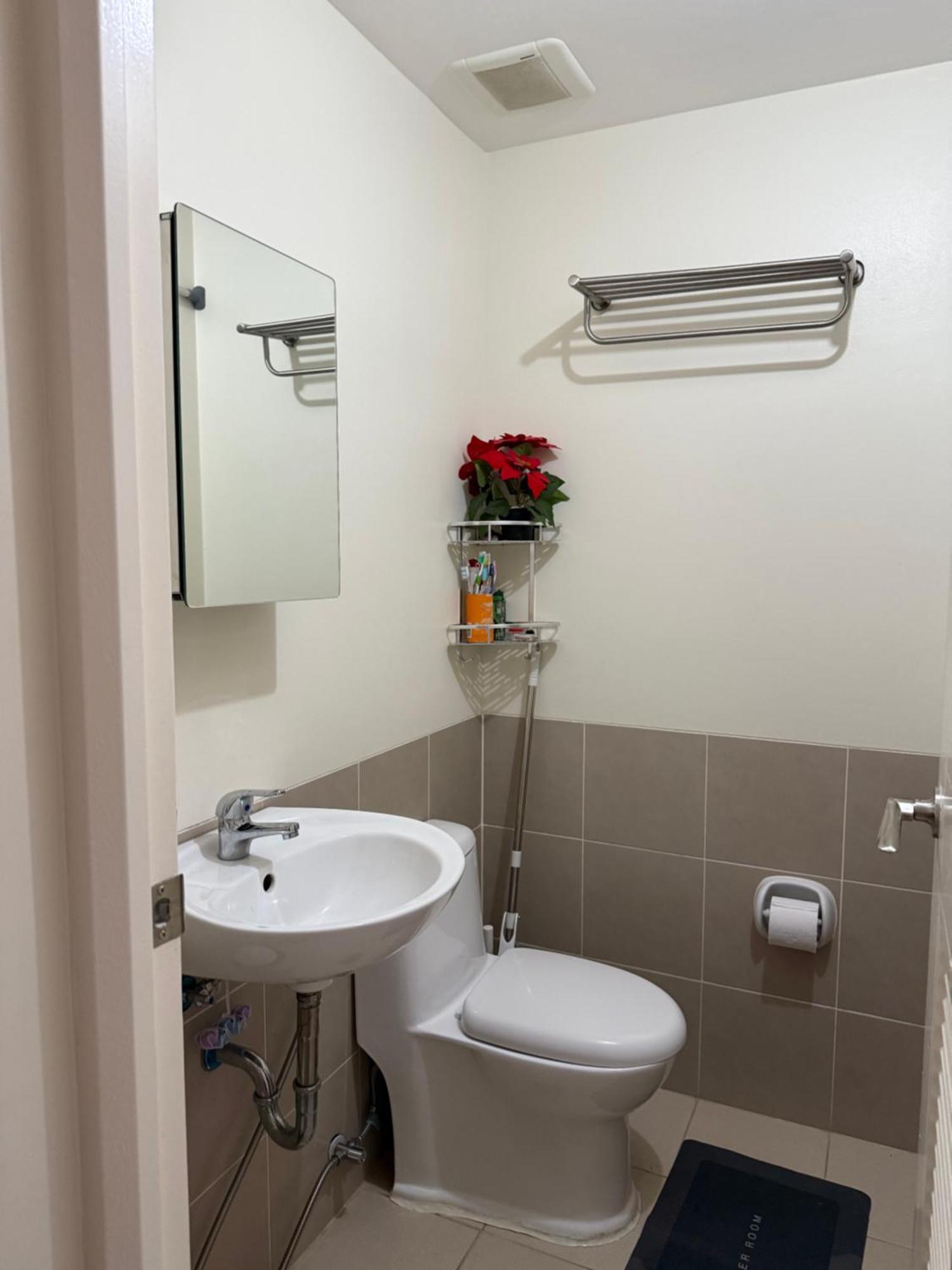 Dmci Theorabella Qc, 1 Bedroom W/bal In Cubao38sqm *
