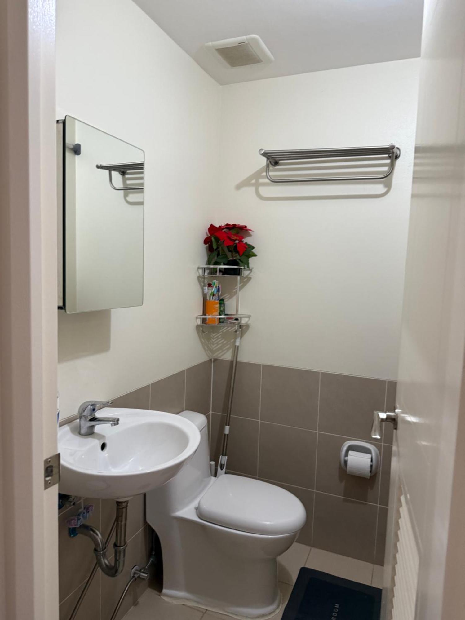 Dmci Theorabella Qc, 1 Bedroom W/bal In Cubao38sqm Apartment