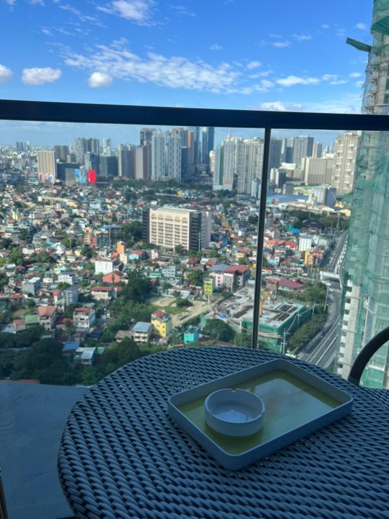 Cozy 1 Bedroom In Uptown Bgc Apartment *