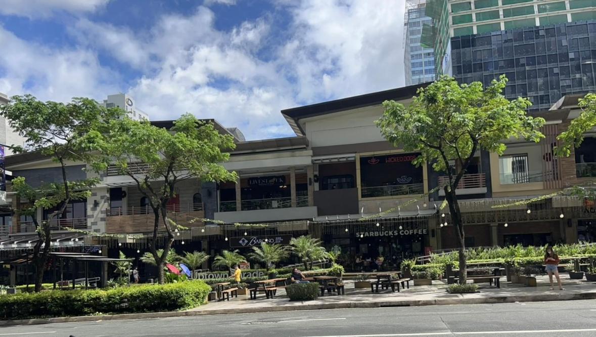 Cozy 1 Bedroom In Uptown Bgc Manila