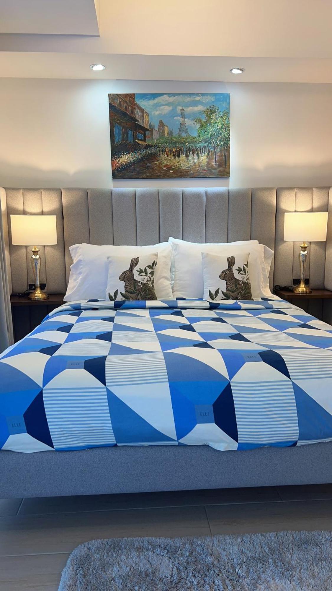 Cozy 1 Bedroom In Uptown Bgc