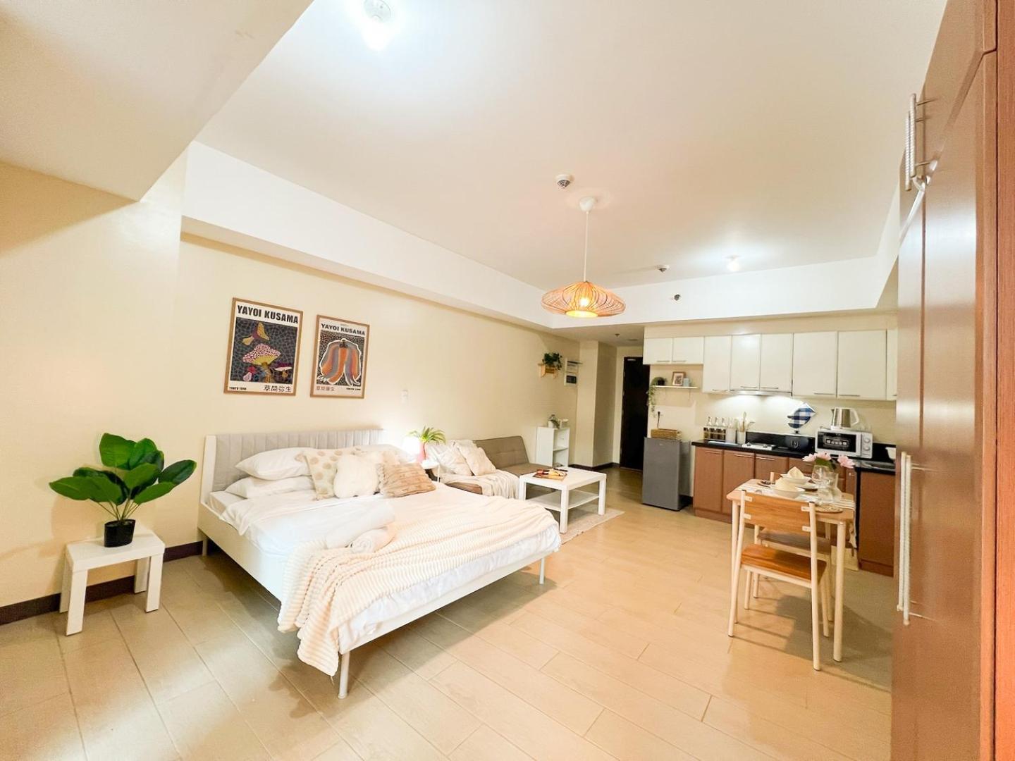 Prime Bgc Next To Venice Mall #vlrtc17e Holiday home *