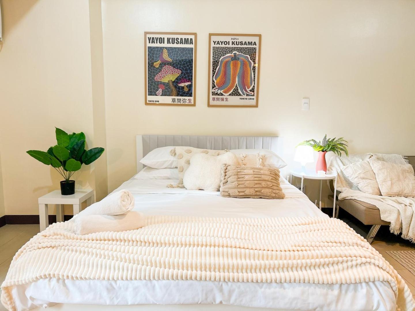 Holiday home Prime Bgc Next To Venice Mall #vlrtc17e Manila